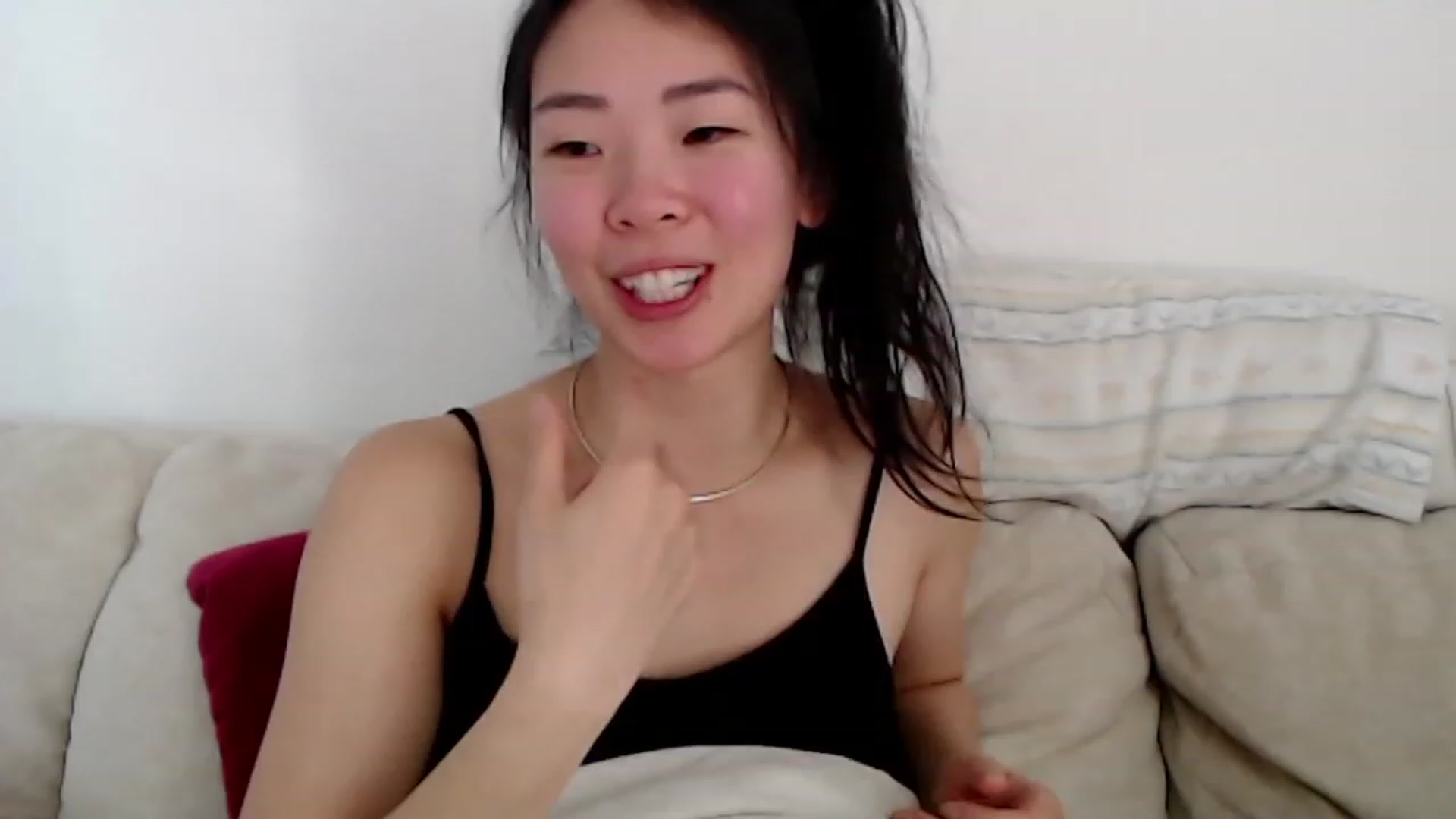 Gallery image thumbnail from VyAwesome's myfreecams stream on, 12/19/2022, 07:06 image 19 of 20