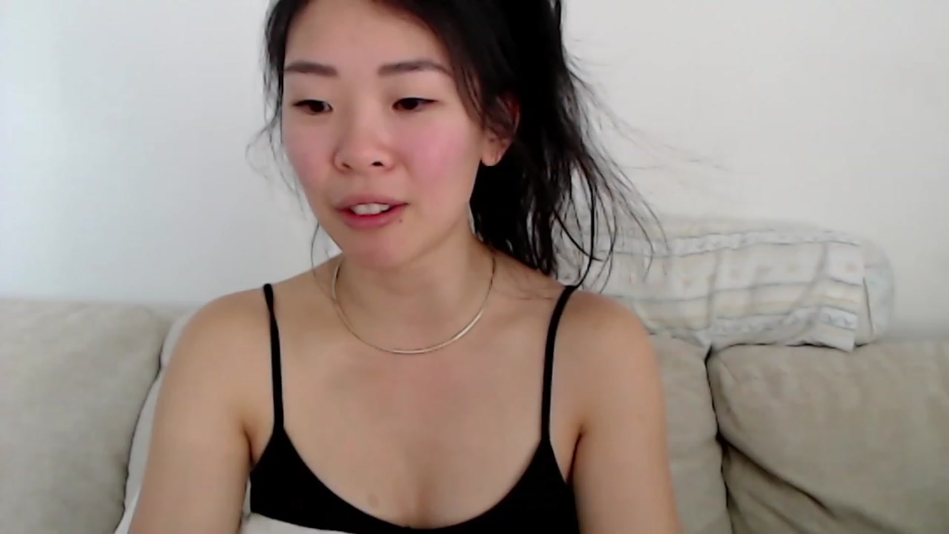 Gallery image thumbnail from VyAwesome's myfreecams stream on, 12/19/2022, 07:06 image 8 of 20