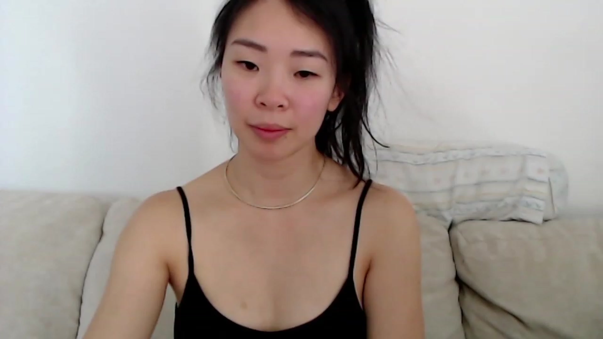 Gallery image thumbnail from VyAwesome's myfreecams stream on, 12/19/2022, 07:06 image 4 of 20