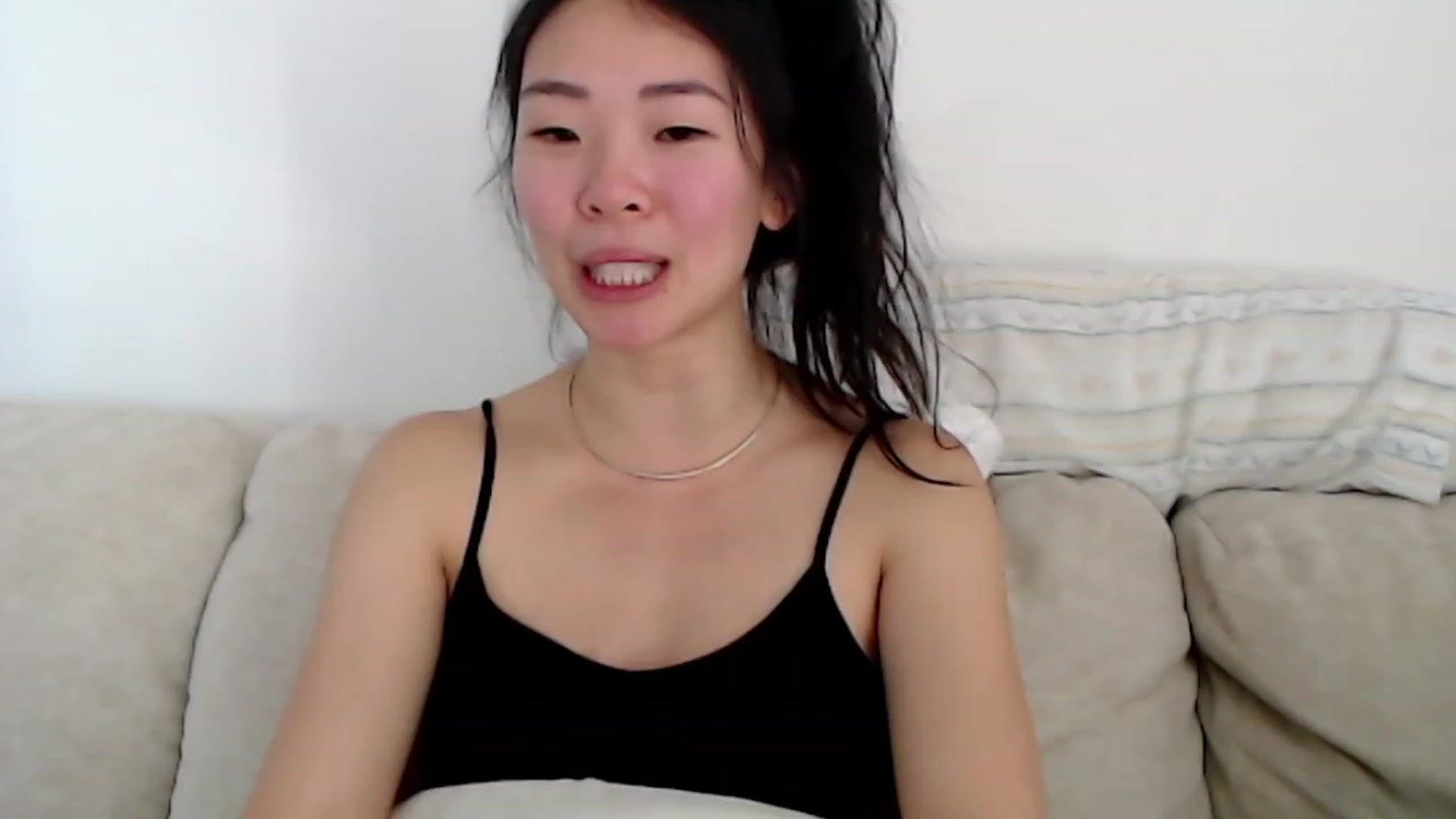 Gallery image thumbnail from VyAwesome's myfreecams stream on, 12/19/2022, 07:06 image 17 of 20
