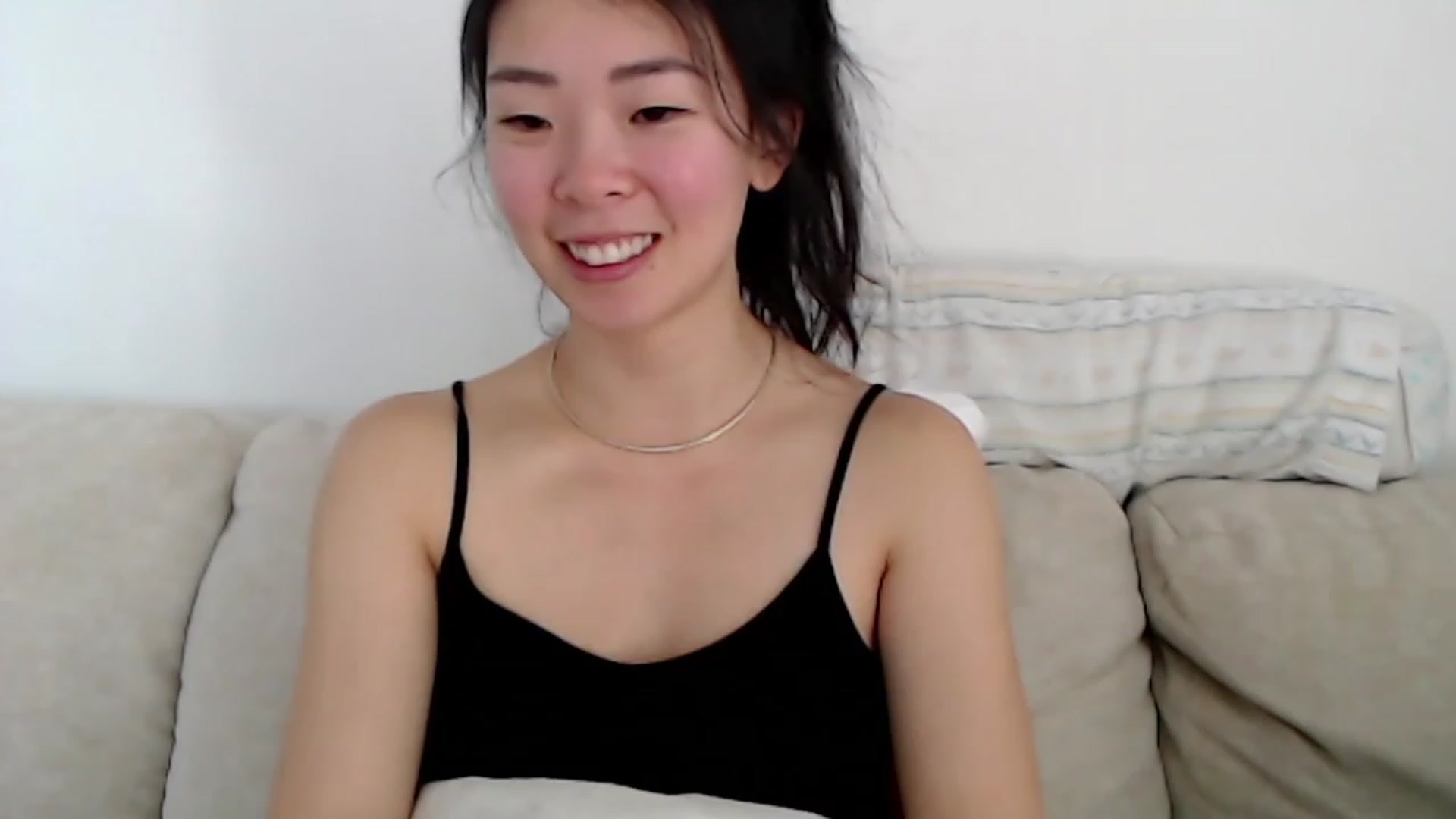 Gallery image thumbnail from VyAwesome's myfreecams stream on, 12/19/2022, 07:06 image 12 of 20