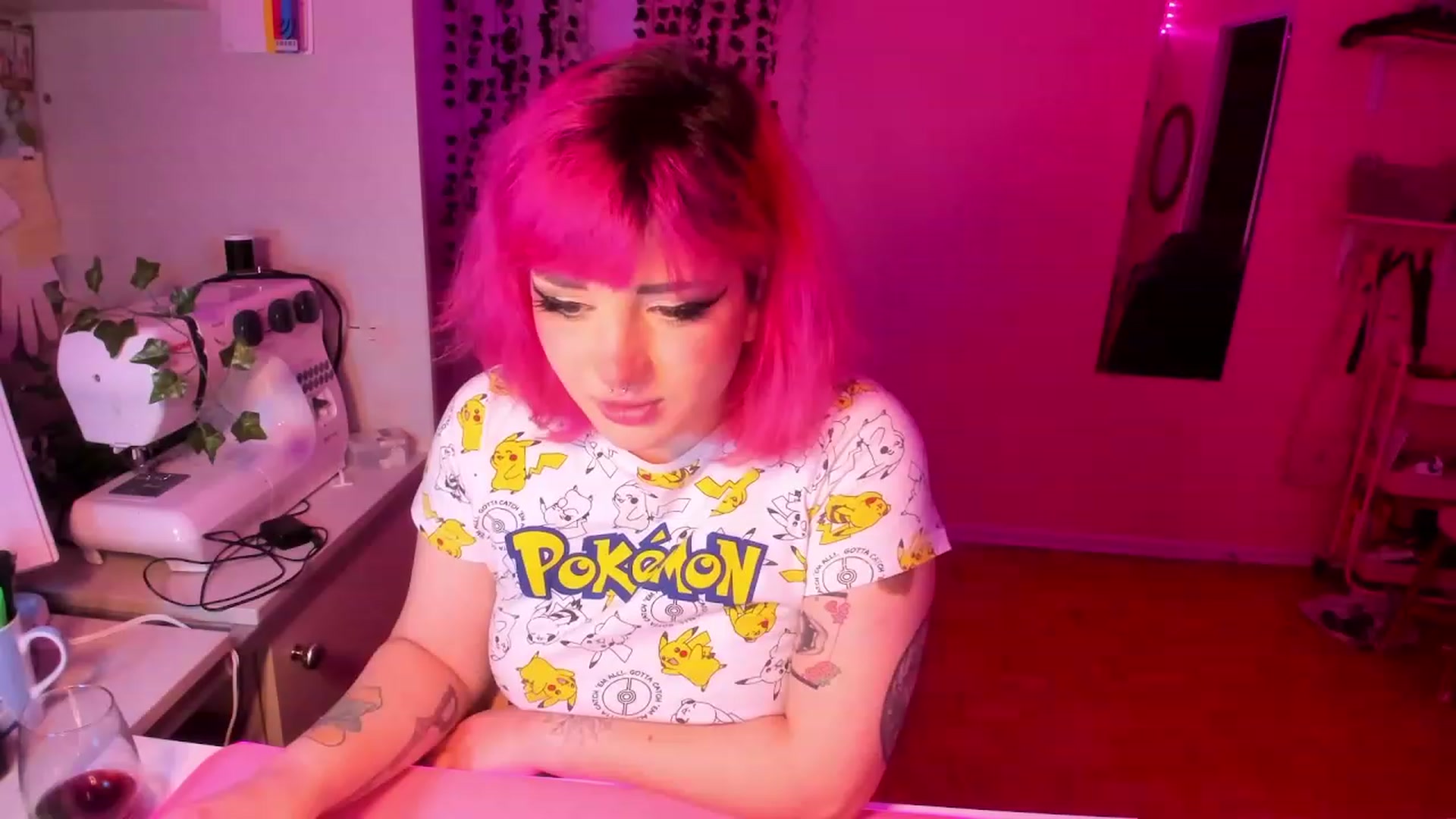 Gallery image thumbnail from Vykyry's myfreecams stream on, 02/19/2023, 05:20 image 4 of 20