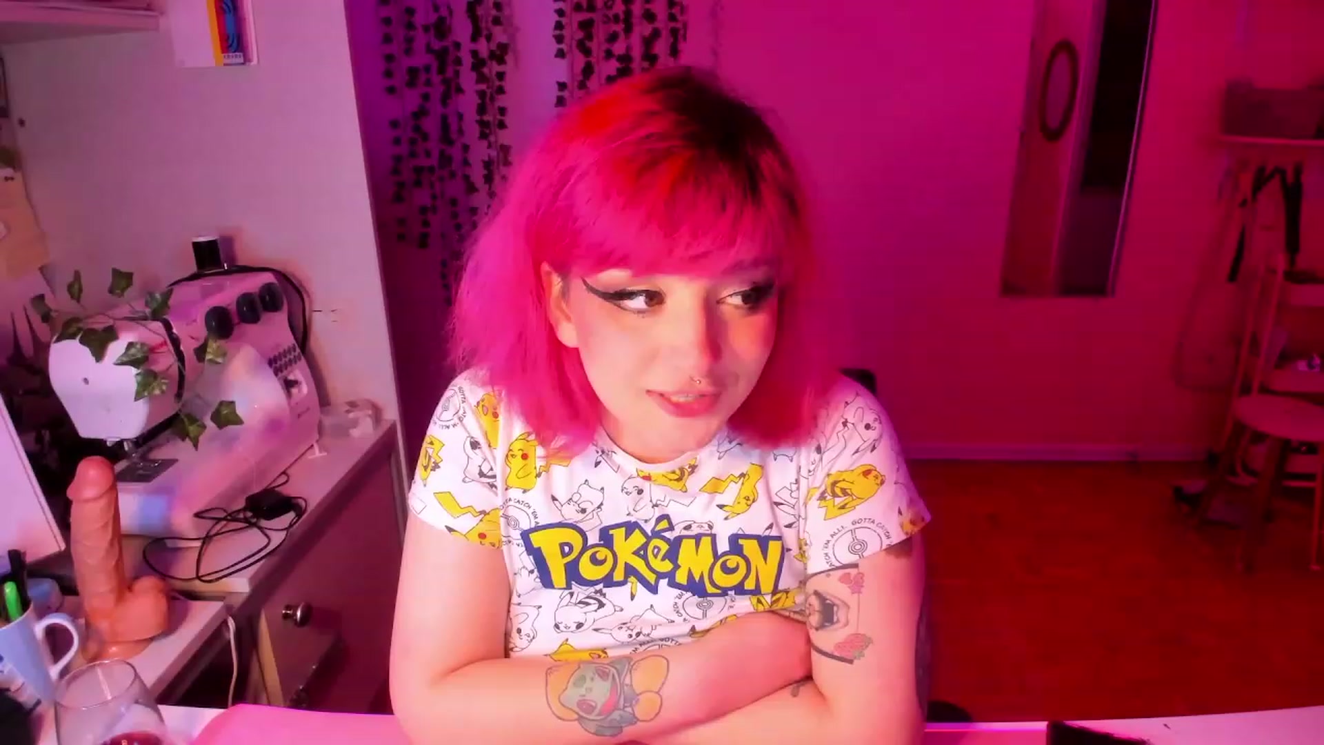 Gallery image thumbnail from Vykyry's myfreecams stream on, 02/19/2023, 05:20 image 11 of 20