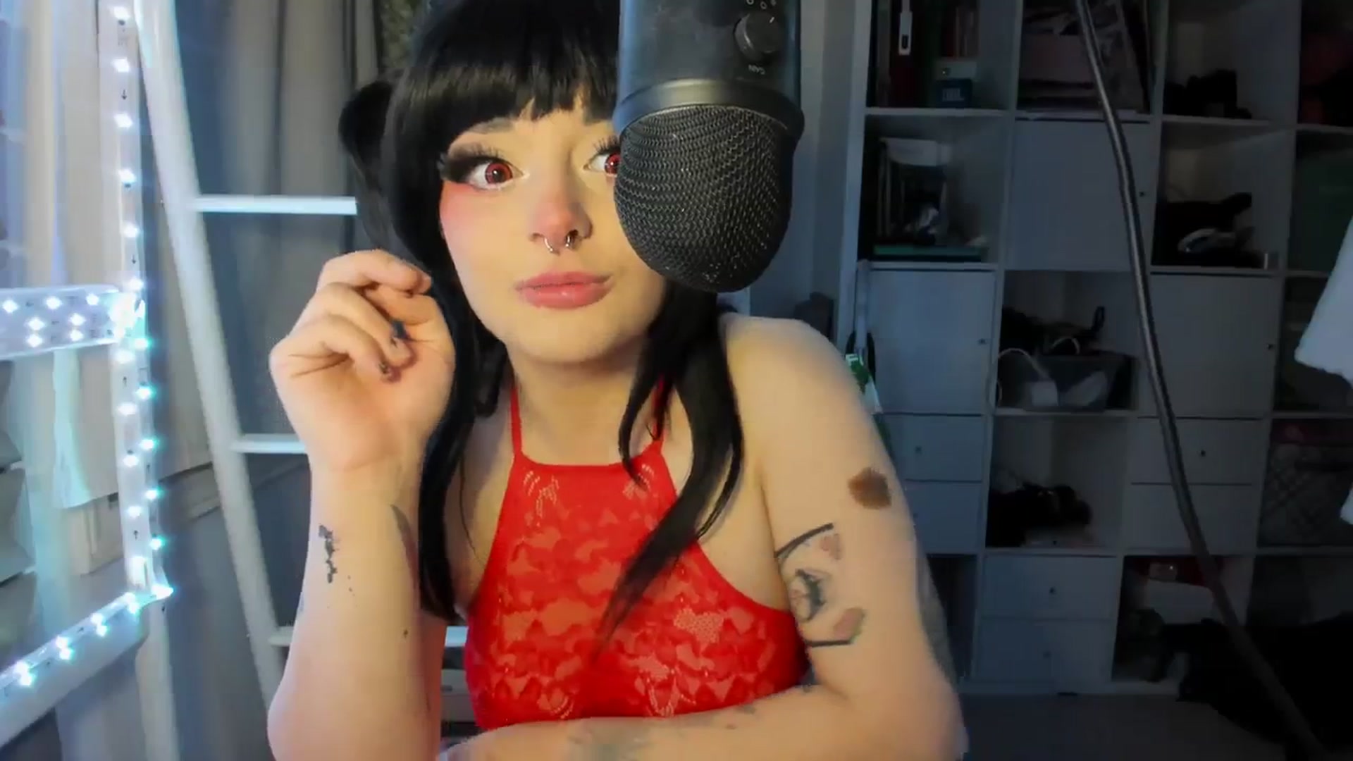 Gallery image thumbnail from Vykyry's myfreecams stream on, 10/25/2023, 07:01 image 12 of 20