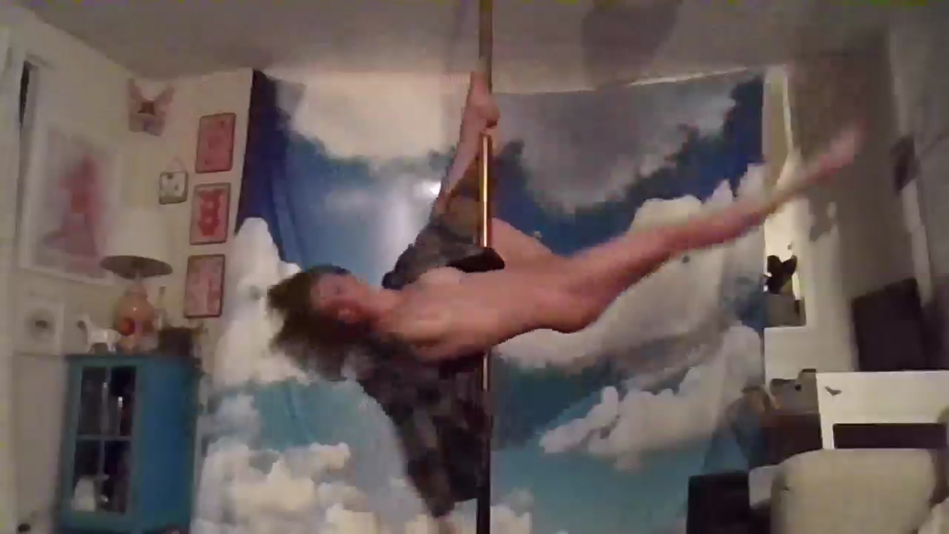 Gallery image thumbnail from W3tgirl4ever's myfreecams stream on, 05/25/2025, 11:18 image 12 of 20