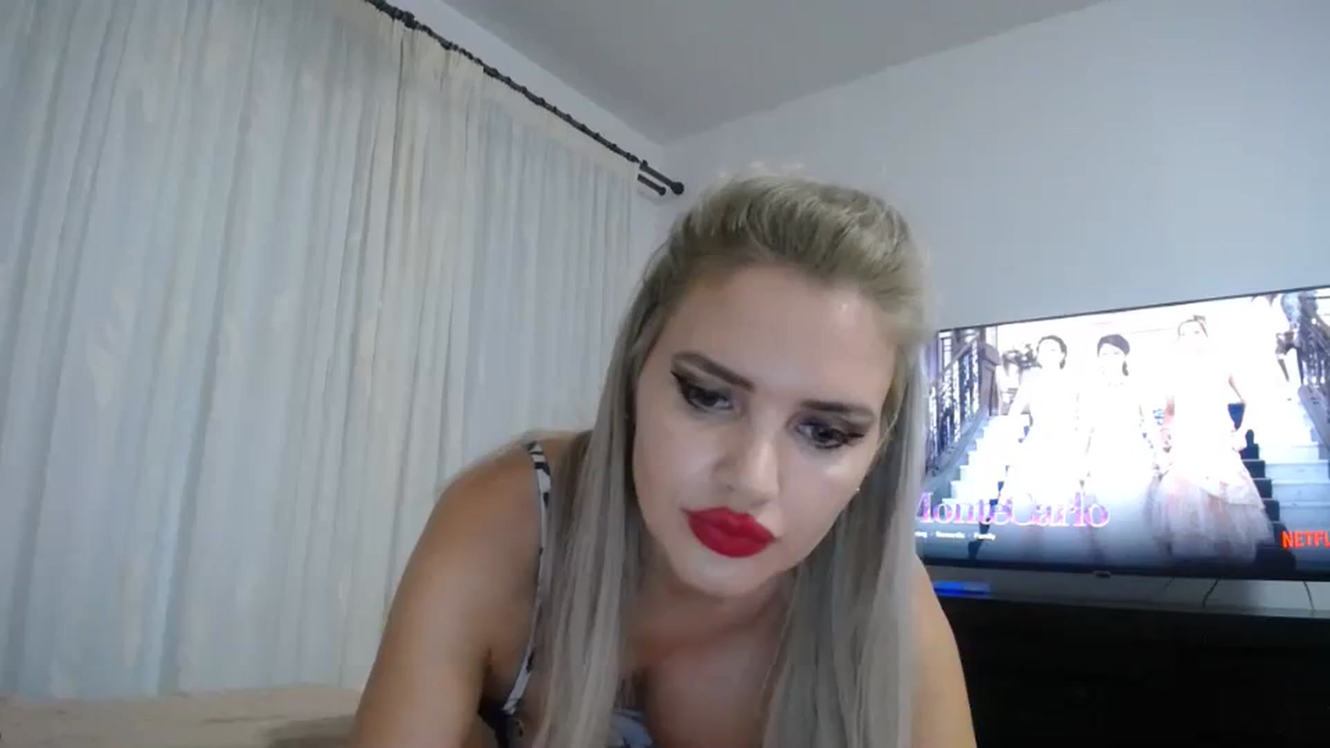 Gallery image thumbnail from WOWW_'s myfreecams stream on, 09/20/2023, 22:19 image 18 of 20