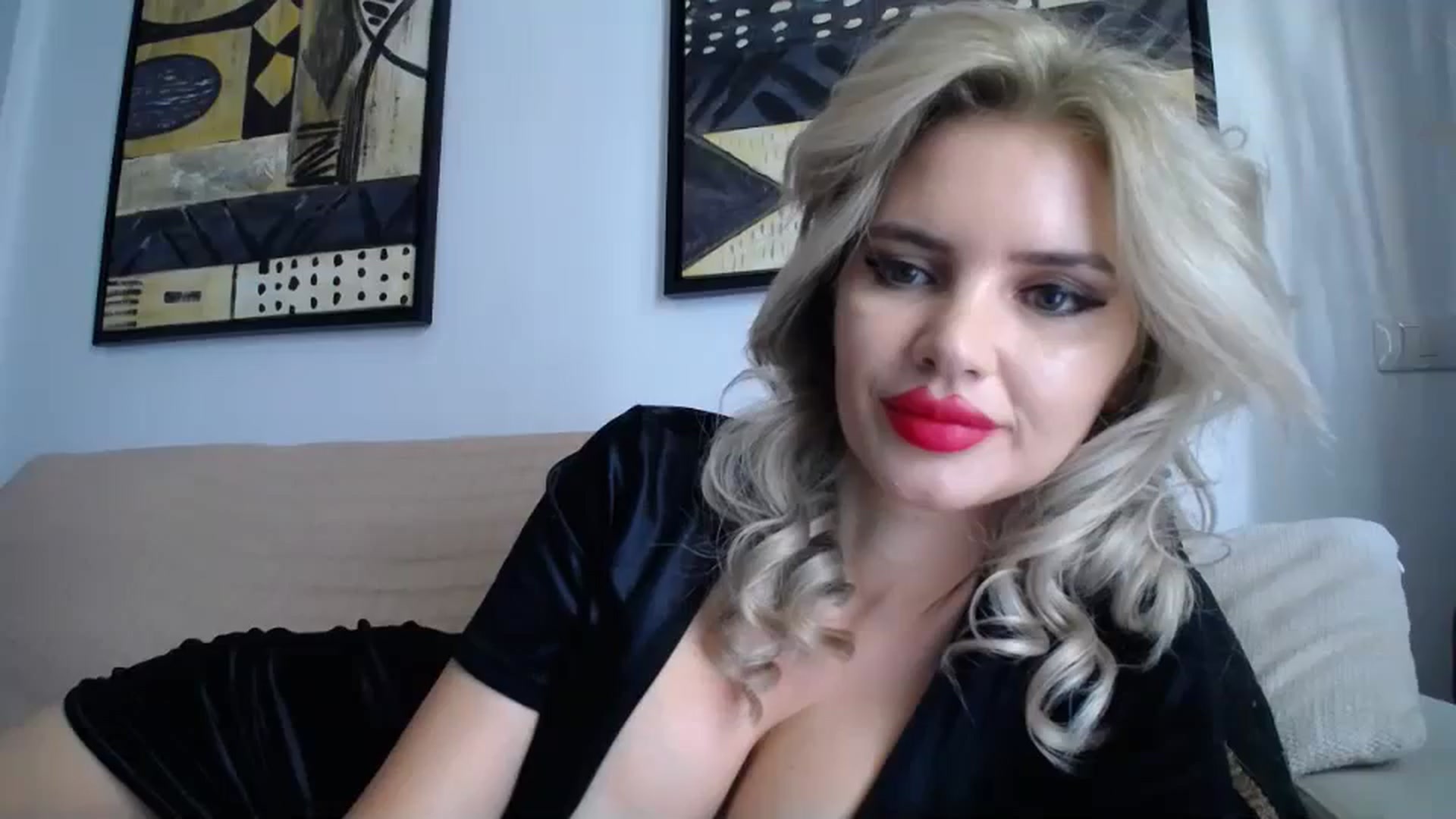 Gallery image thumbnail from WOWW_'s myfreecams stream on, 09/22/2023, 13:42 image 1 of 20