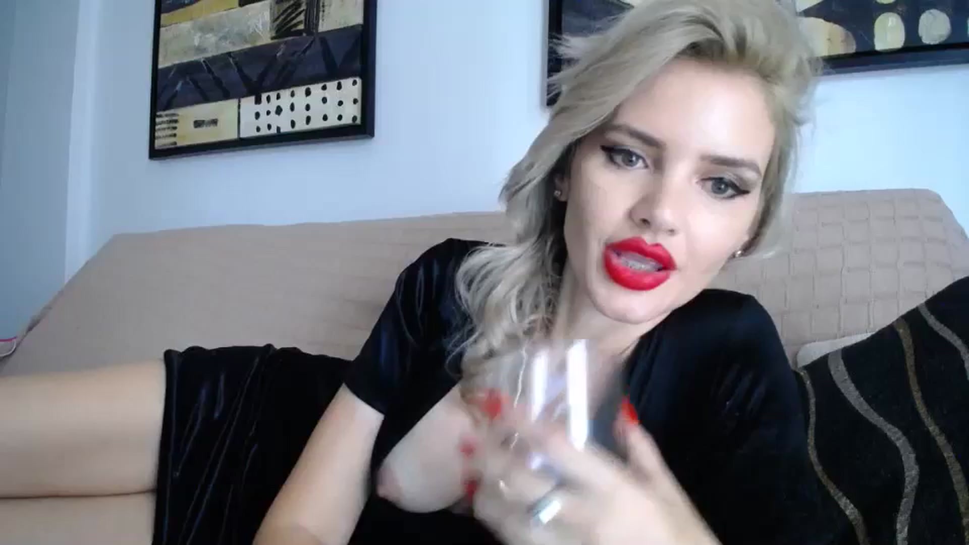 Gallery image thumbnail from WOWW_'s myfreecams stream on, 09/22/2023, 16:35 image 1 of 20