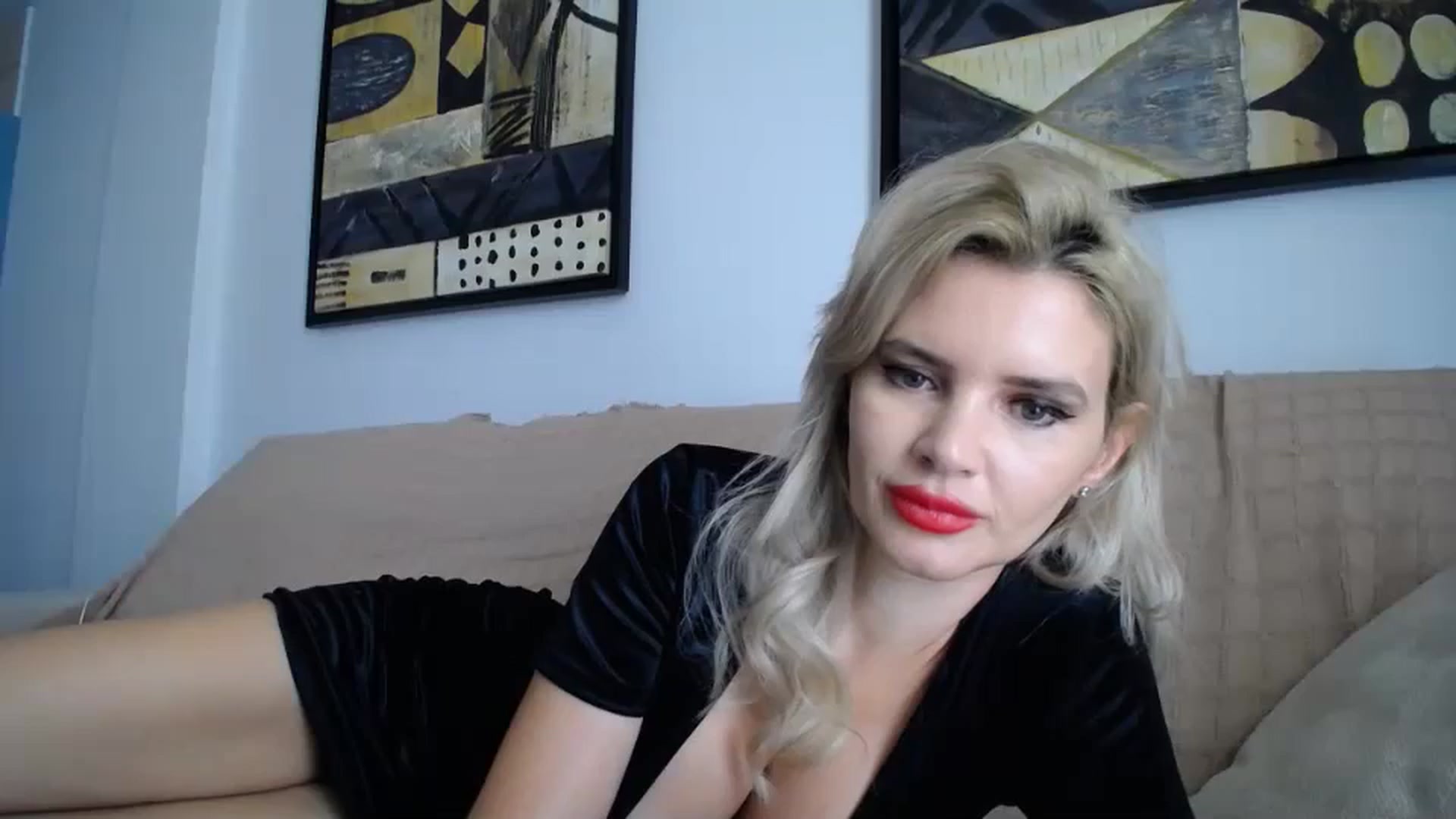 Gallery image thumbnail from WOWW_'s myfreecams stream on, 10/15/2023, 14:16 image 19 of 20
