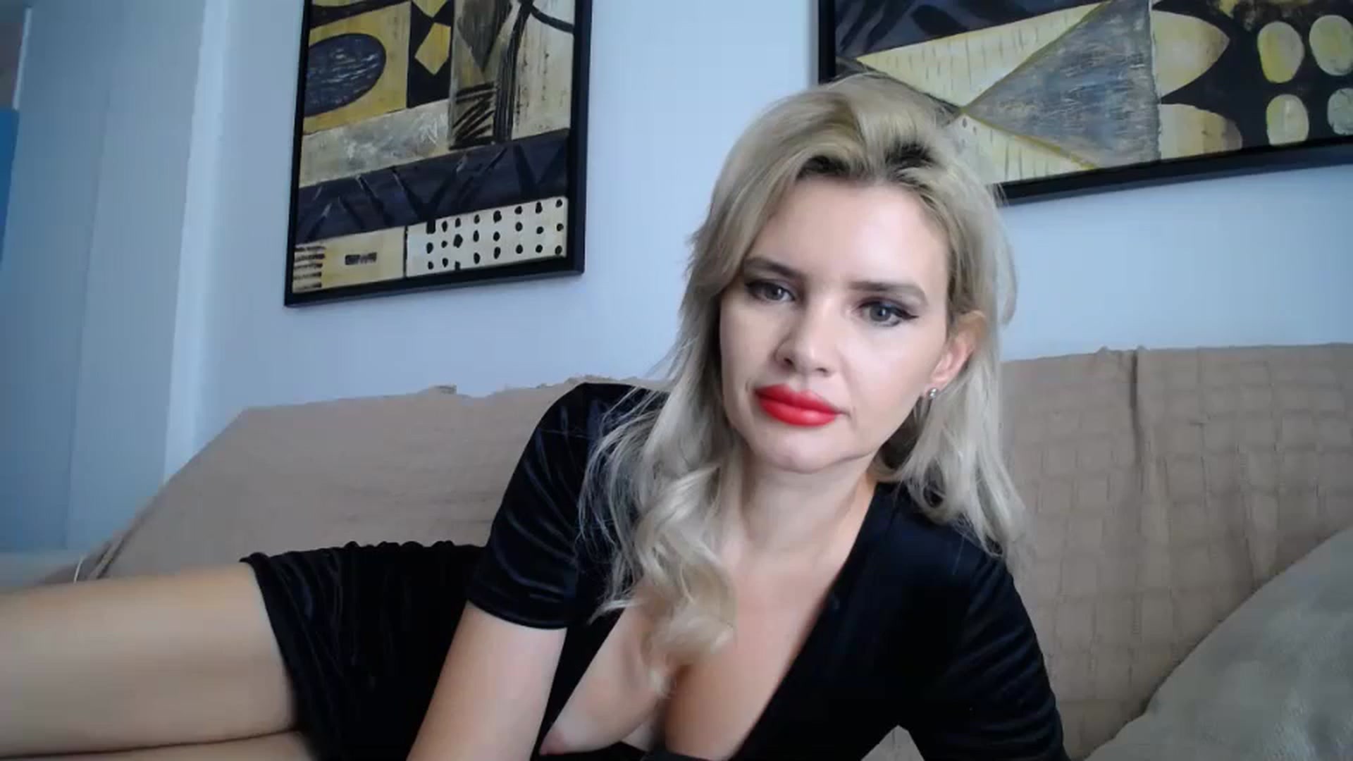 Gallery image thumbnail from WOWW_'s myfreecams stream on, 10/15/2023, 14:16 image 18 of 20