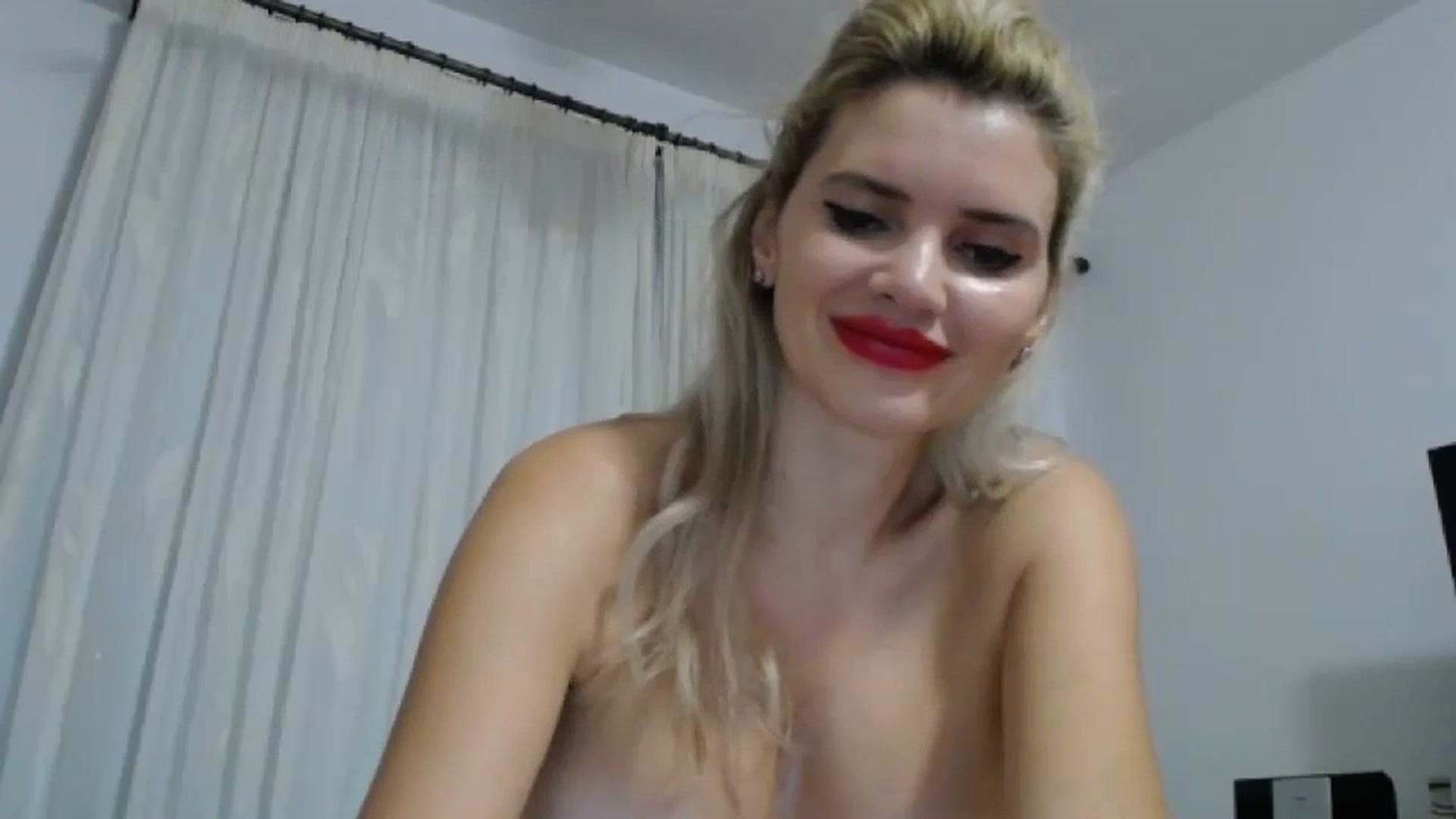 Gallery image thumbnail from WOWW_'s myfreecams stream on, 10/18/2023, 22:34 image 11 of 20