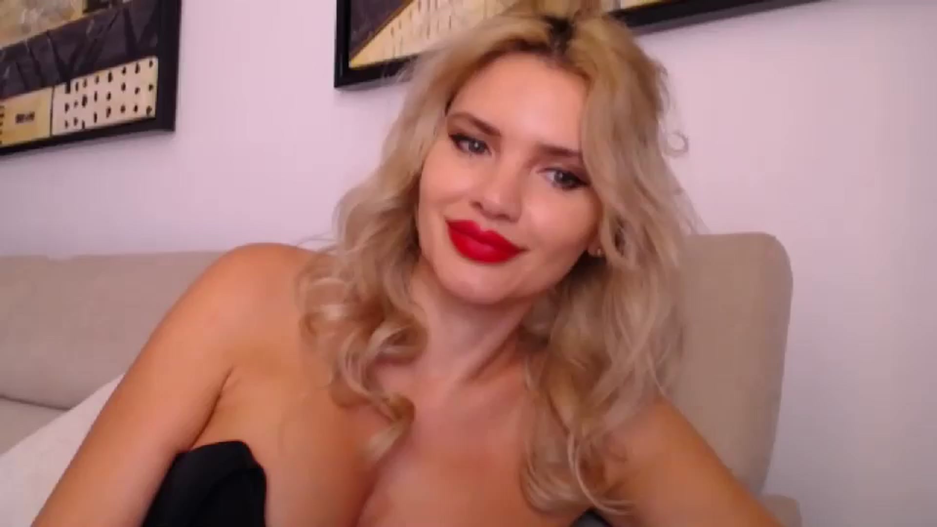 Gallery image thumbnail from WOWW_'s myfreecams stream on, 10/20/2023, 15:38 image 17 of 20