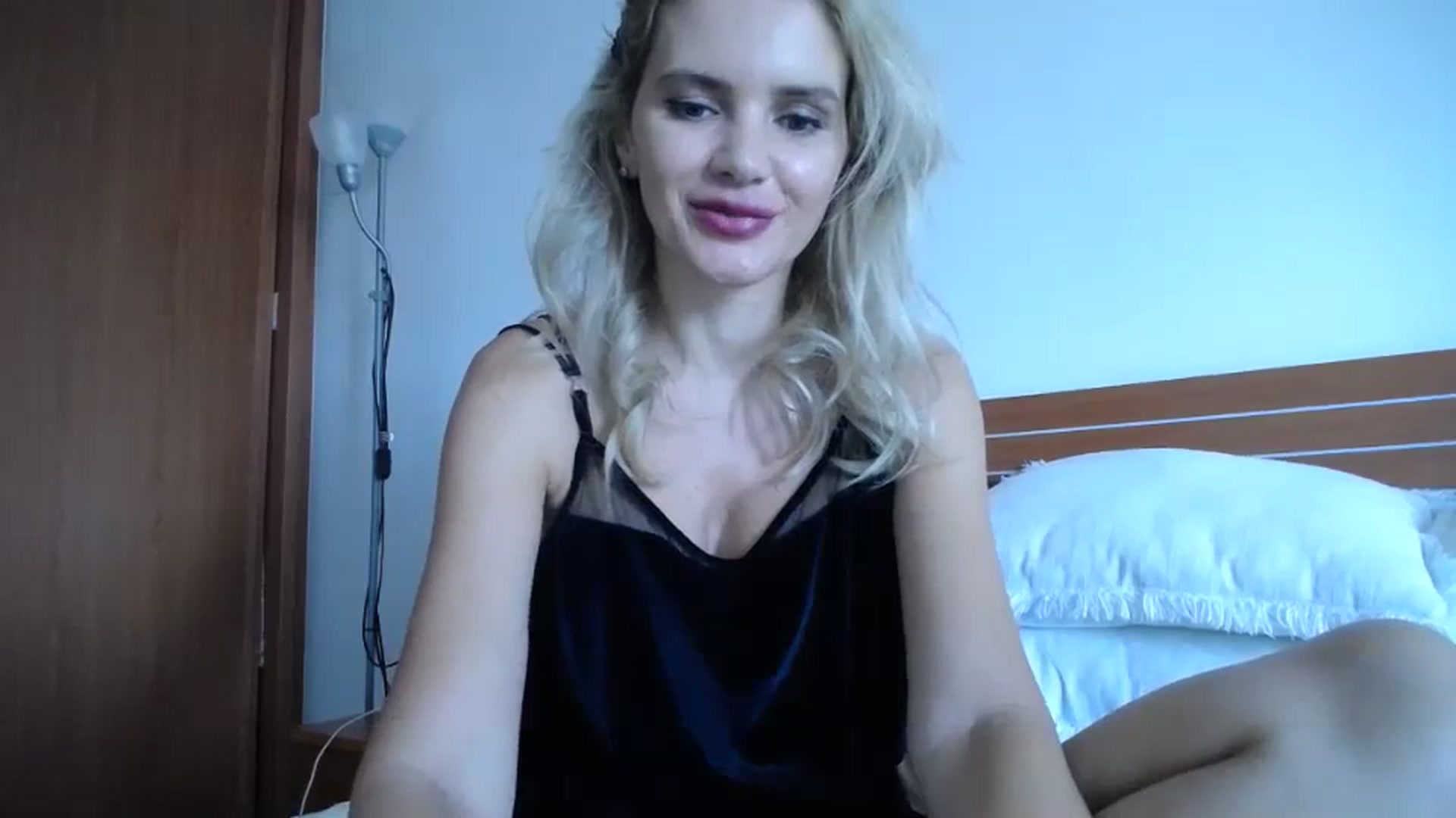 Gallery image thumbnail from WOWW_'s myfreecams stream on, 10/21/2023, 17:10 image 8 of 20