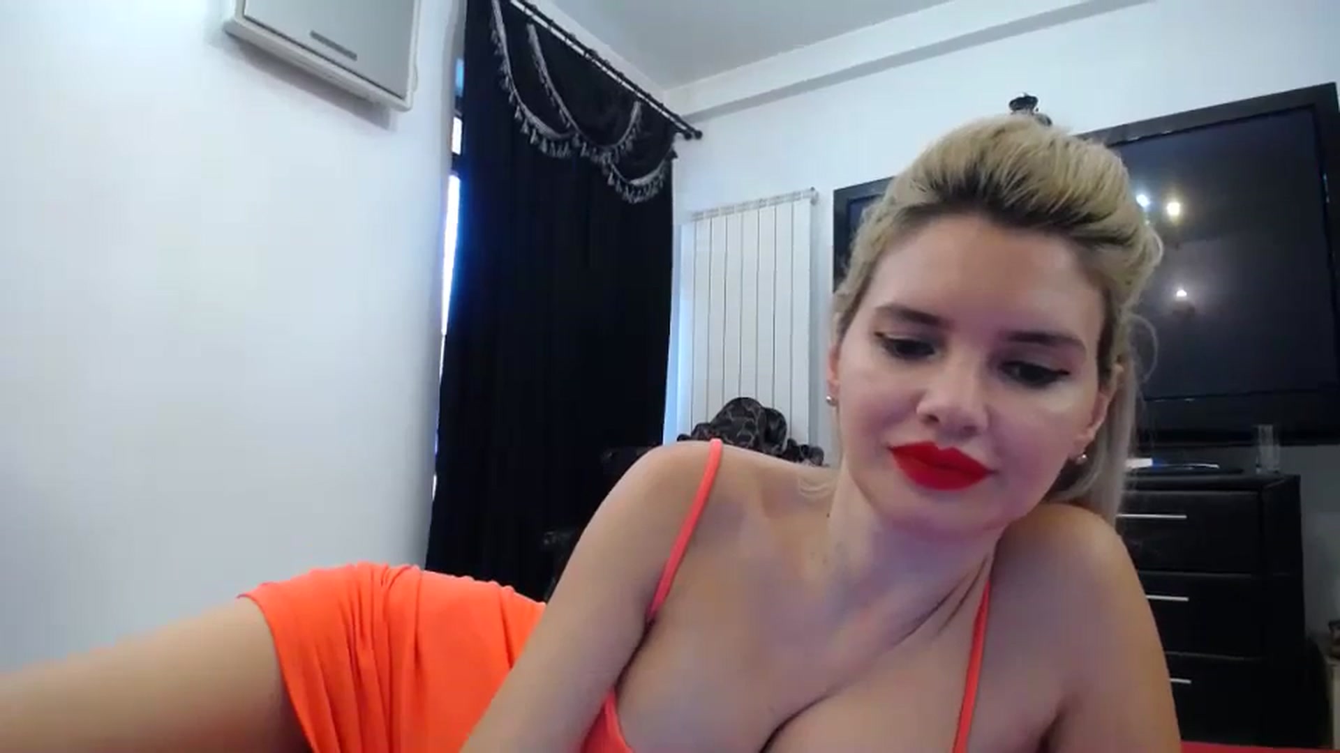 Gallery image thumbnail from WOWW_'s myfreecams stream on, 10/28/2023, 13:56 image 15 of 20