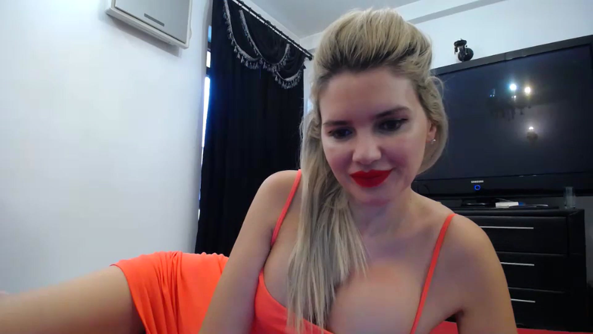 Gallery image thumbnail from WOWW_'s myfreecams stream on, 10/28/2023, 13:56 image 5 of 20