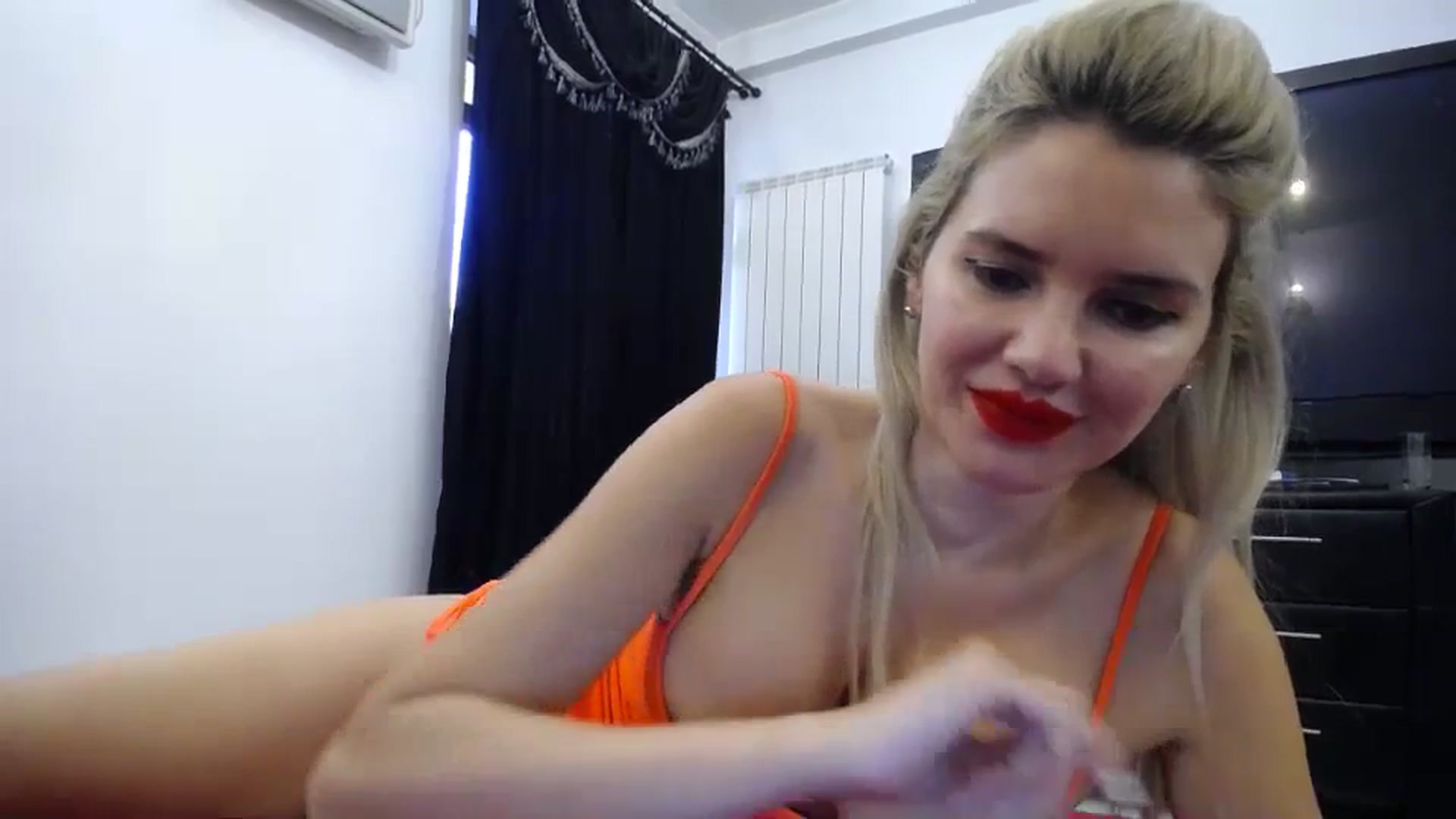 Gallery image thumbnail from WOWW_'s myfreecams stream on, 10/28/2023, 14:41 image 16 of 20