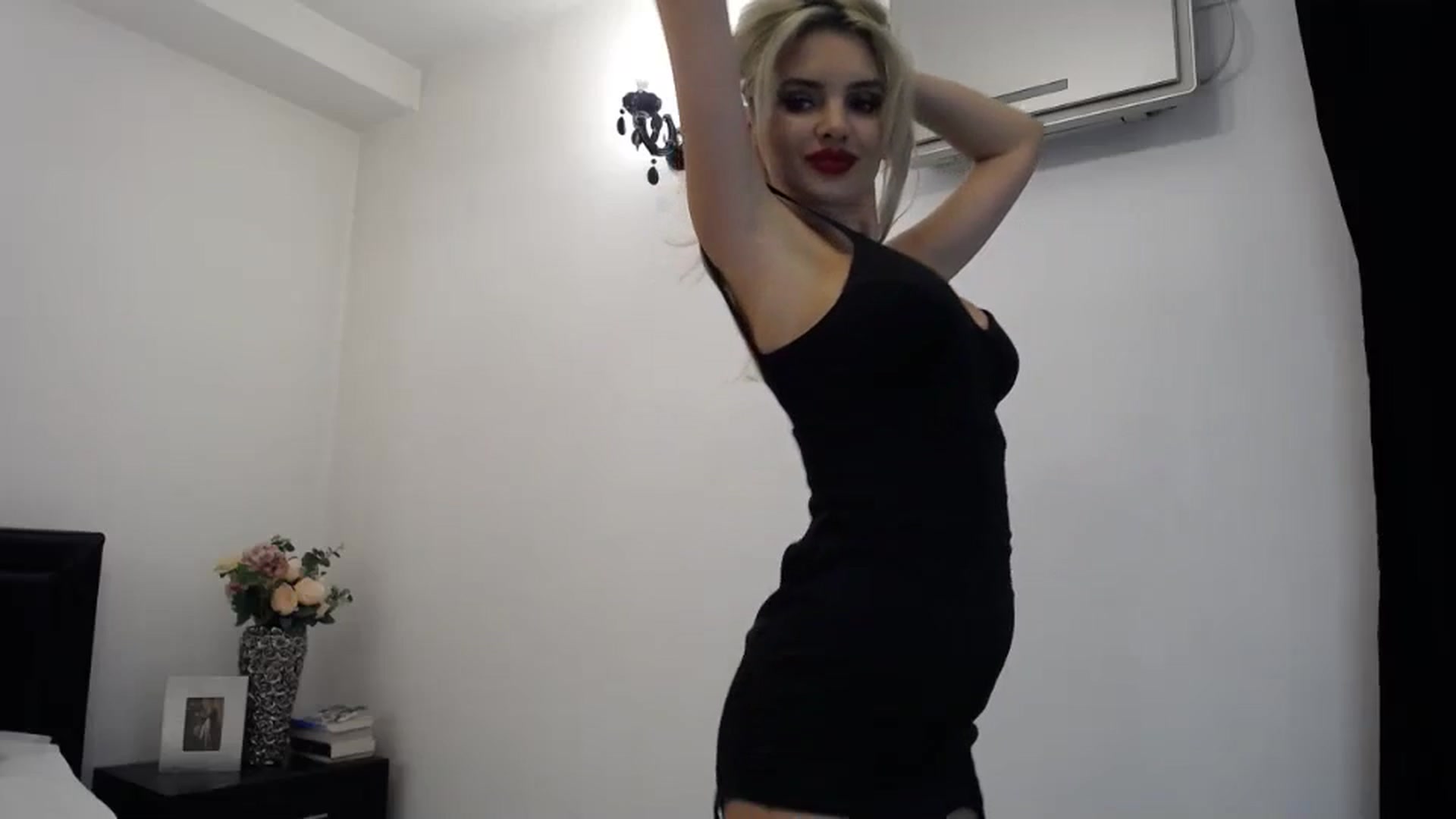 Gallery image thumbnail from WOWW_'s myfreecams stream on, 11/01/2023, 20:33 image 7 of 20