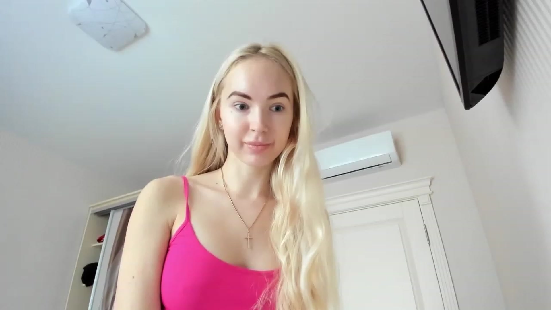 Gallery image thumbnail from WOWbarbie's myfreecams stream on, 12/09/2022, 08:35 image 18 of 20