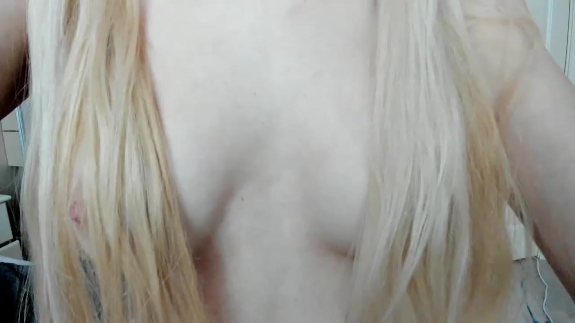 Gallery image thumbnail from WOWbarbie's myfreecams stream on, 12/10/2022, 09:20 image 14 of 20