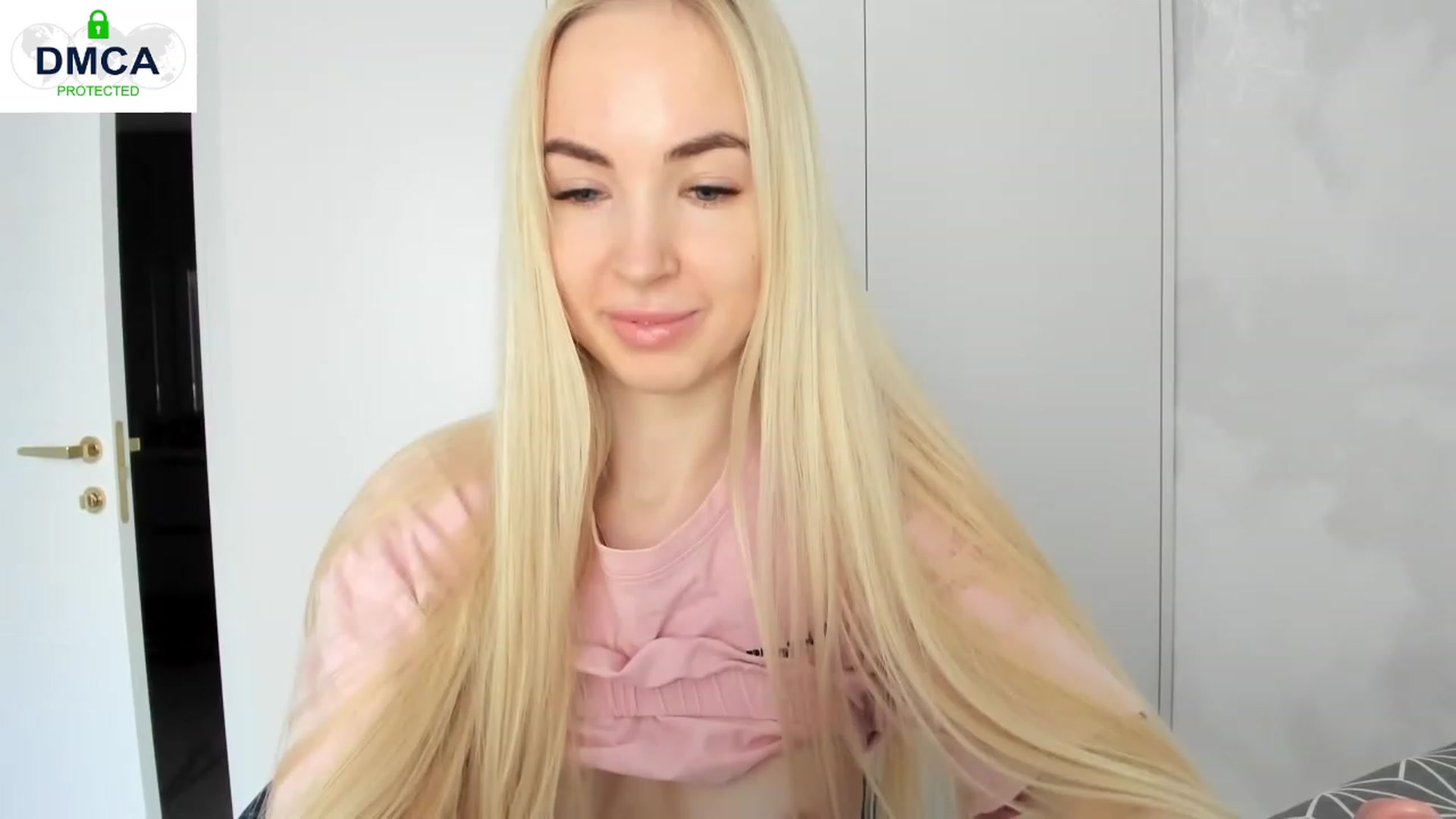 Gallery image thumbnail from WOWbarbie's myfreecams stream on, 02/18/2023, 06:14 image 19 of 20