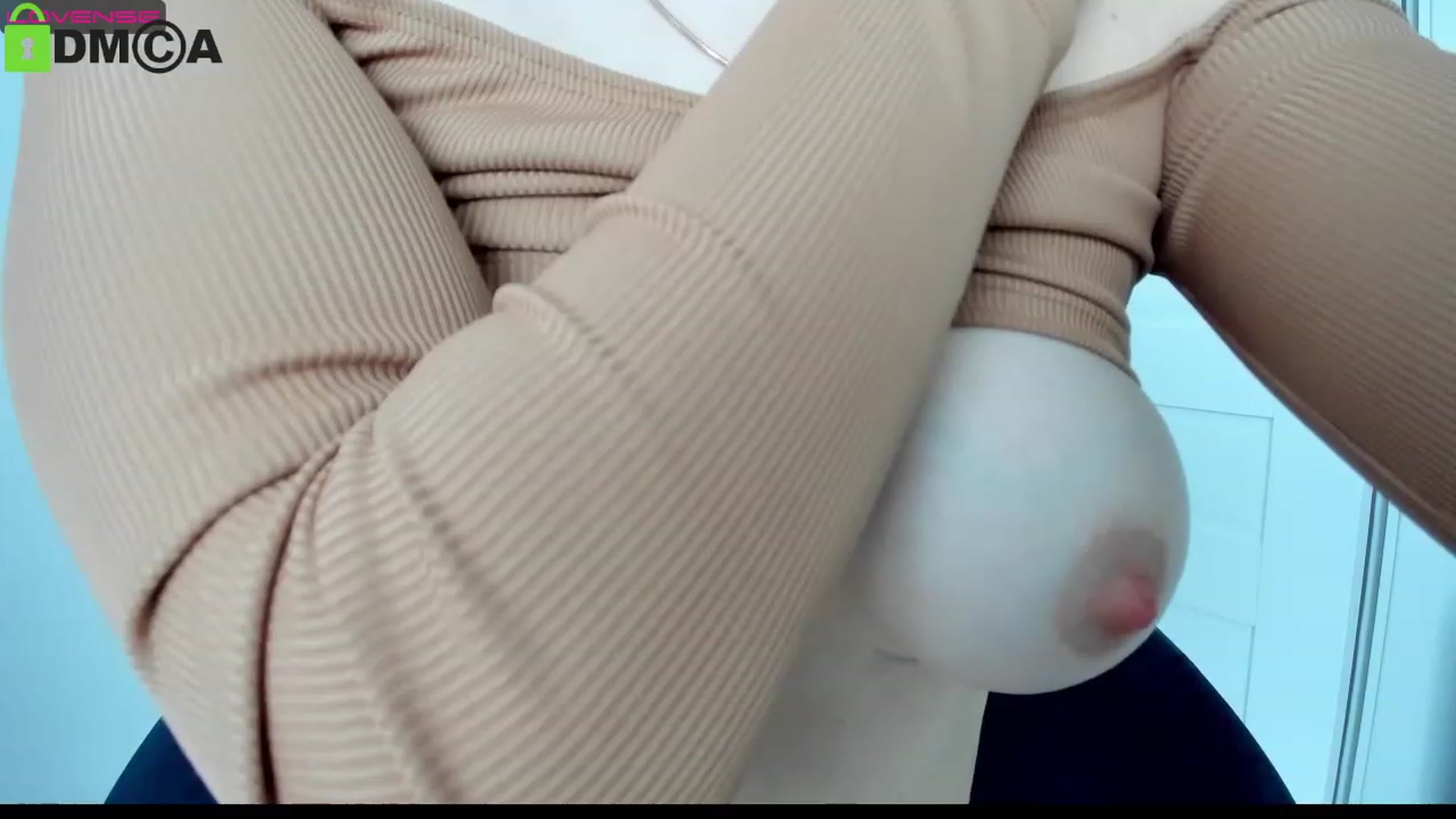 Gallery image thumbnail from WOWbarbie's myfreecams stream on, 04/04/2023, 07:10 image 11 of 20