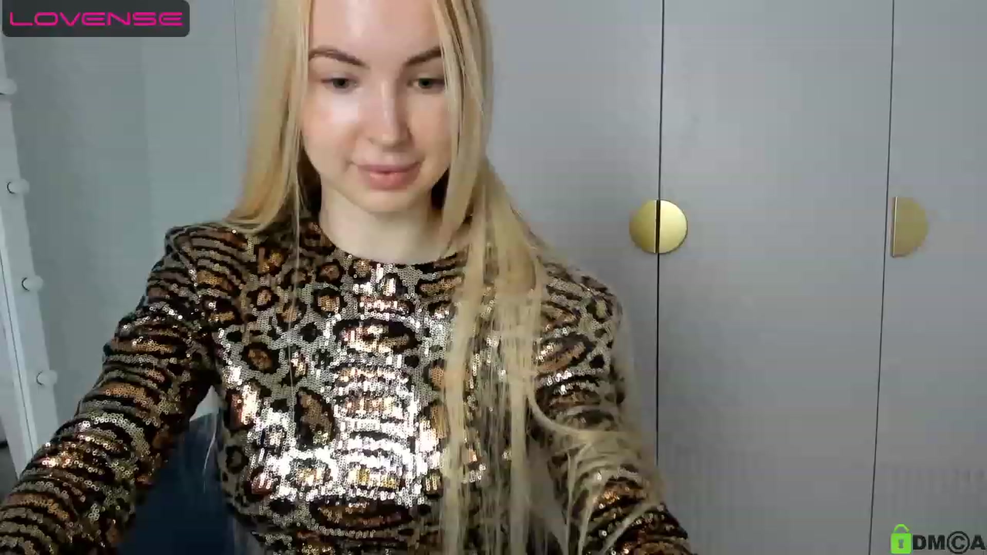 Gallery image thumbnail from WOWbarbie's myfreecams stream on, 04/28/2023, 05:41 image 10 of 20