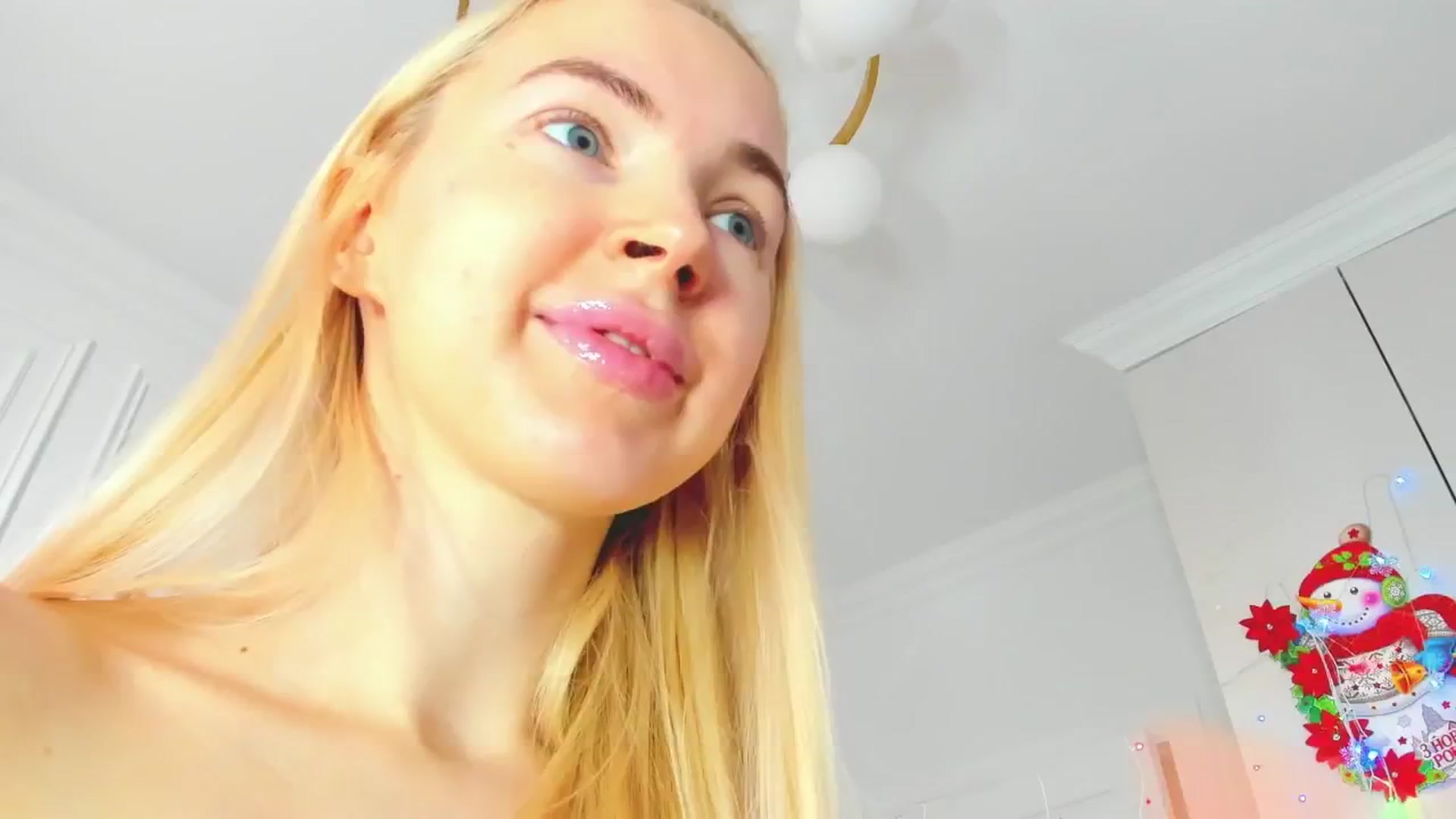 Gallery image thumbnail from WOWbarbie's myfreecams stream on, 12/16/2024, 07:45 image 14 of 20