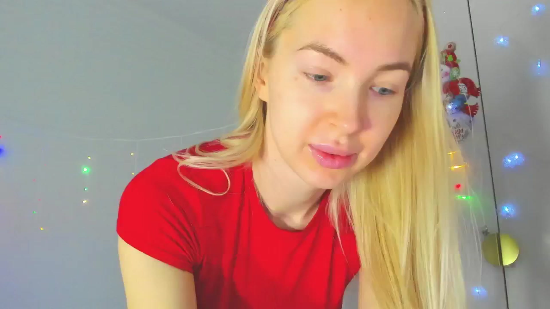 Gallery image thumbnail from WOWbarbie's myfreecams stream on, 12/24/2024, 06:00 image 12 of 20