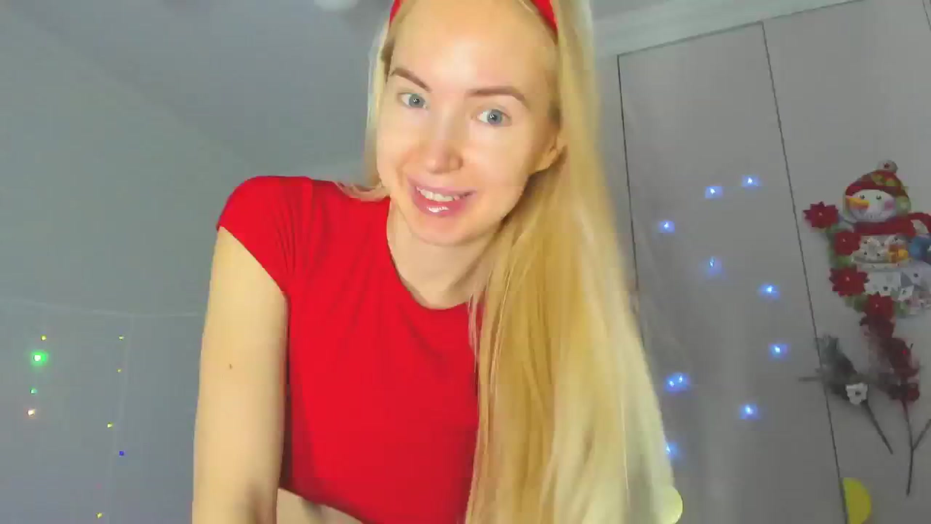 Gallery image thumbnail from WOWbarbie's myfreecams stream on, 12/24/2024, 06:00 image 14 of 20