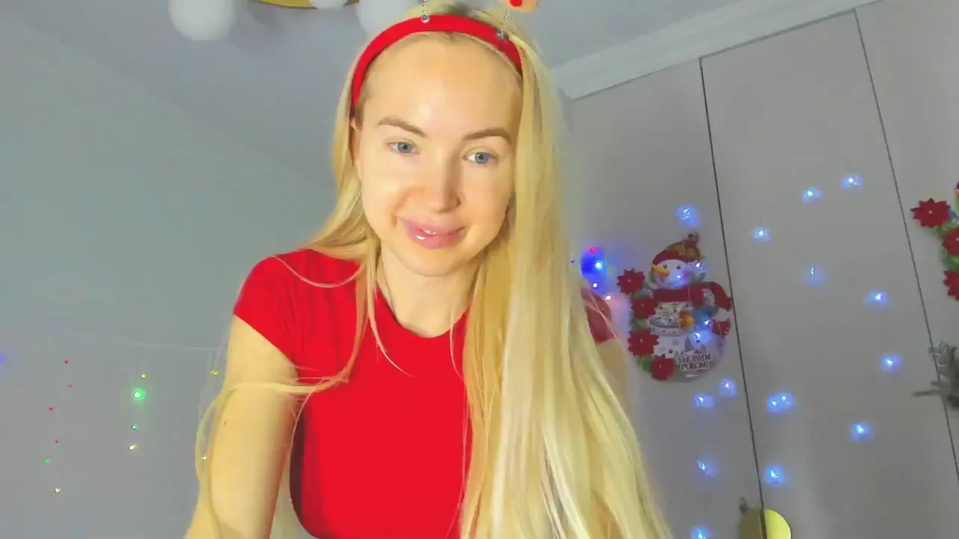 Gallery image thumbnail from WOWbarbie's myfreecams stream on, 12/24/2024, 08:08 image 12 of 20