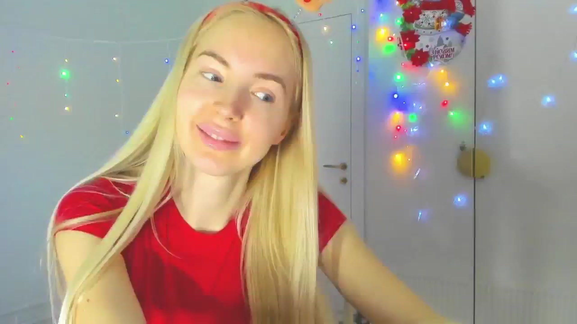 Gallery image thumbnail from WOWbarbie's myfreecams stream on, 12/24/2024, 08:08 image 10 of 20