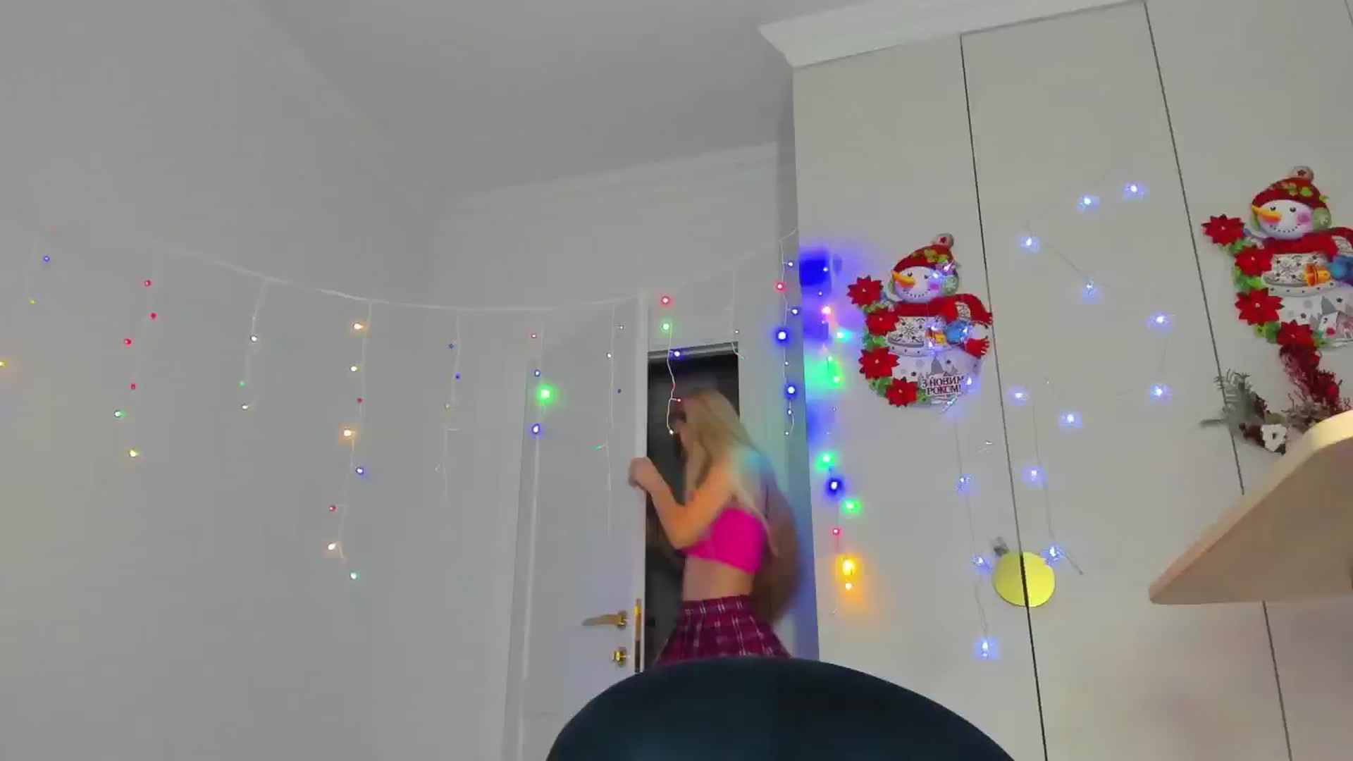 Gallery image thumbnail from WOWbarbie's myfreecams stream on, 12/27/2024, 05:30 image 3 of 20