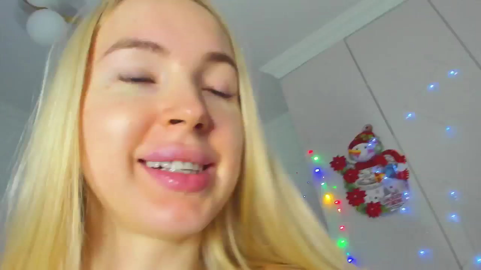 Gallery image thumbnail from WOWbarbie's myfreecams stream on, 12/30/2024, 08:18 image 15 of 20