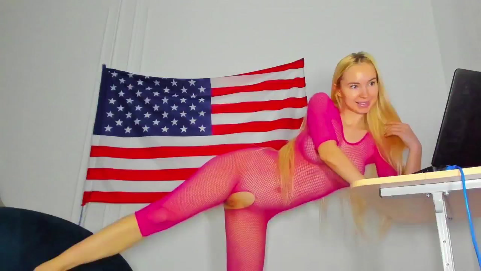 Gallery image thumbnail from WOWbarbie's myfreecams stream on, 01/17/2025, 07:39 image 4 of 20