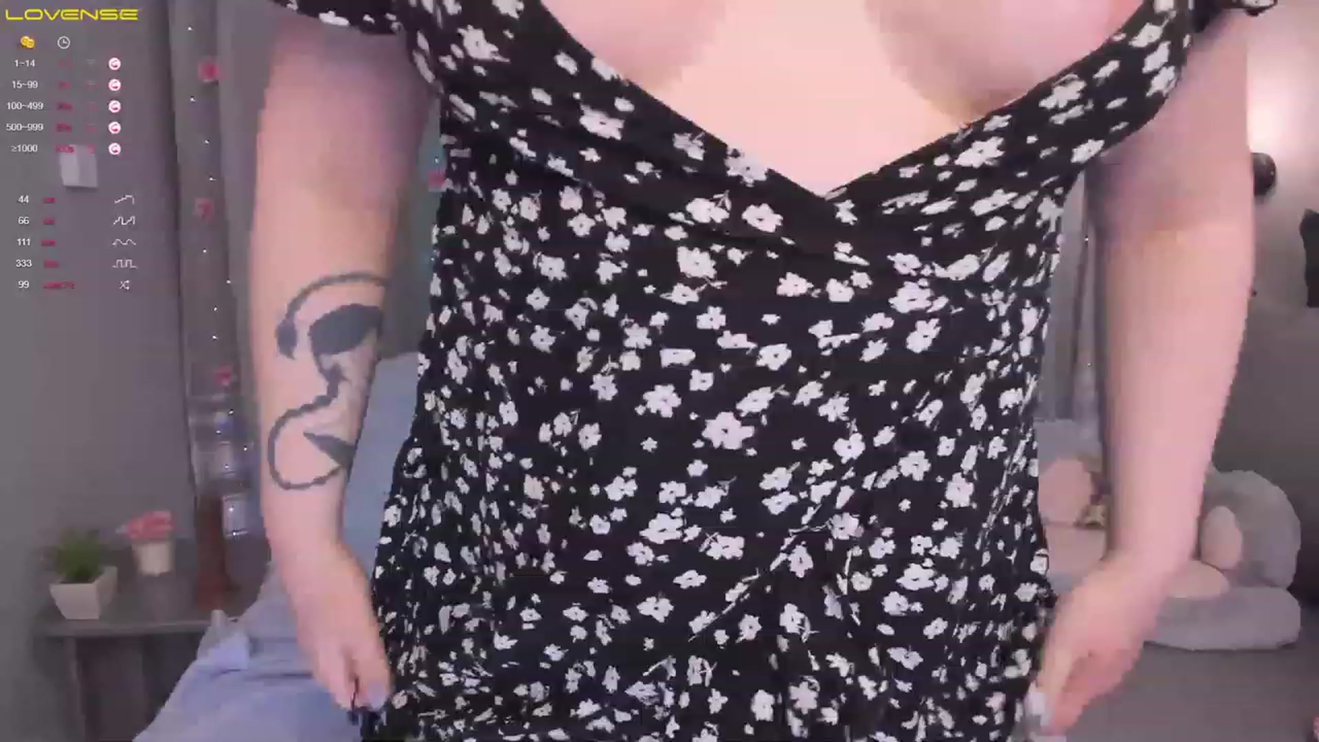 Gallery image thumbnail from W_E_N_D_Y's myfreecams stream on, 06/24/2023, 12:52 image 4 of 20