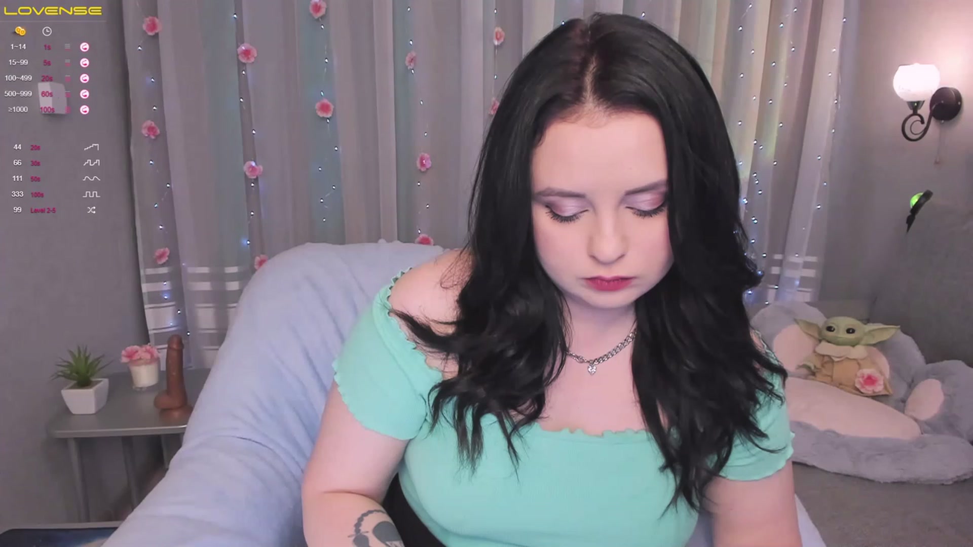 Gallery image thumbnail from W_E_N_D_Y's myfreecams stream on, 06/28/2023, 12:45 image 17 of 20