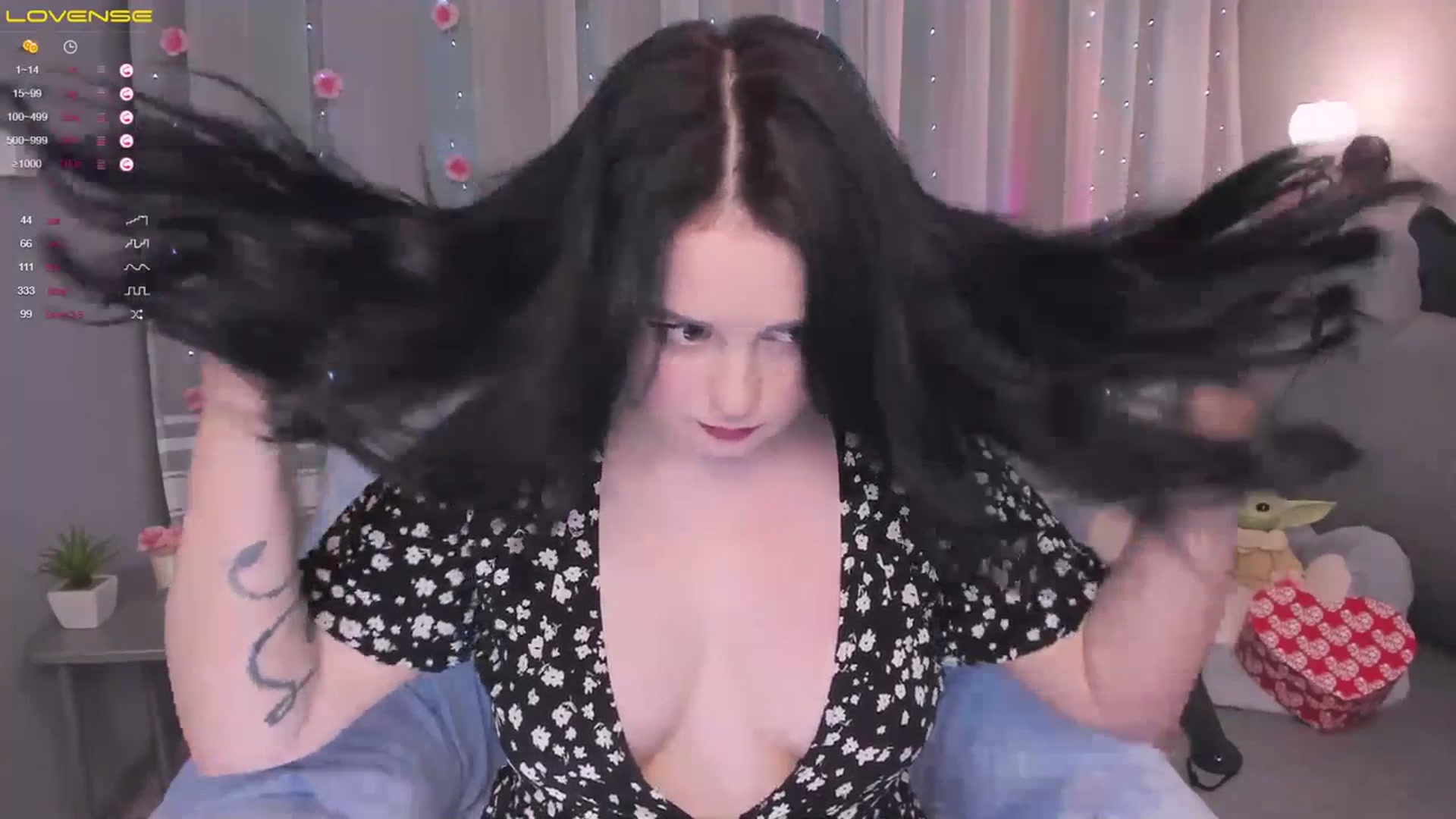 Gallery image thumbnail from W_E_N_D_Y's myfreecams stream on, 07/03/2023, 10:00 image 8 of 20