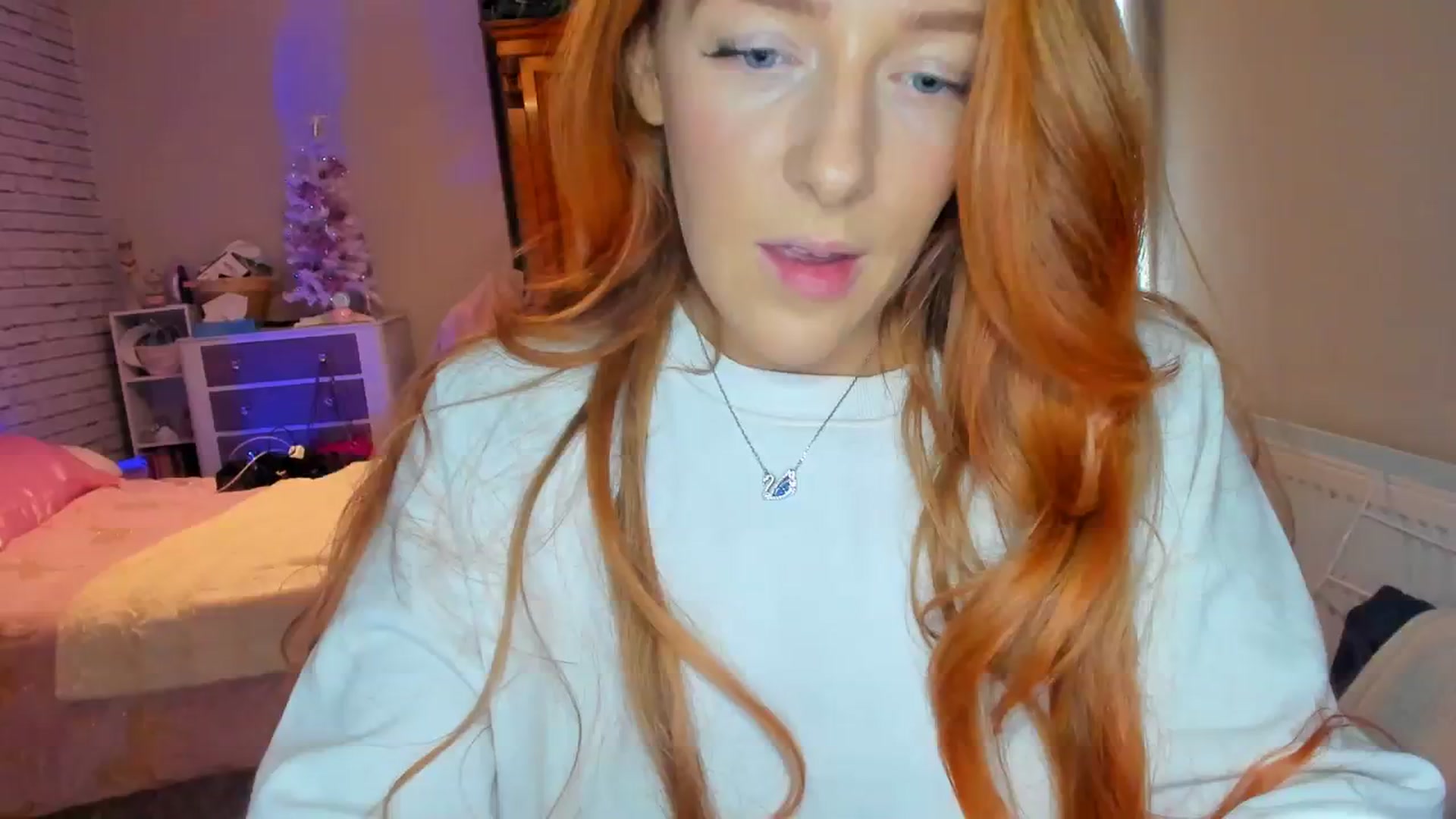 Gallery image thumbnail from Wait_Rose's myfreecams stream on, 12/03/2023, 12:08 image 8 of 20