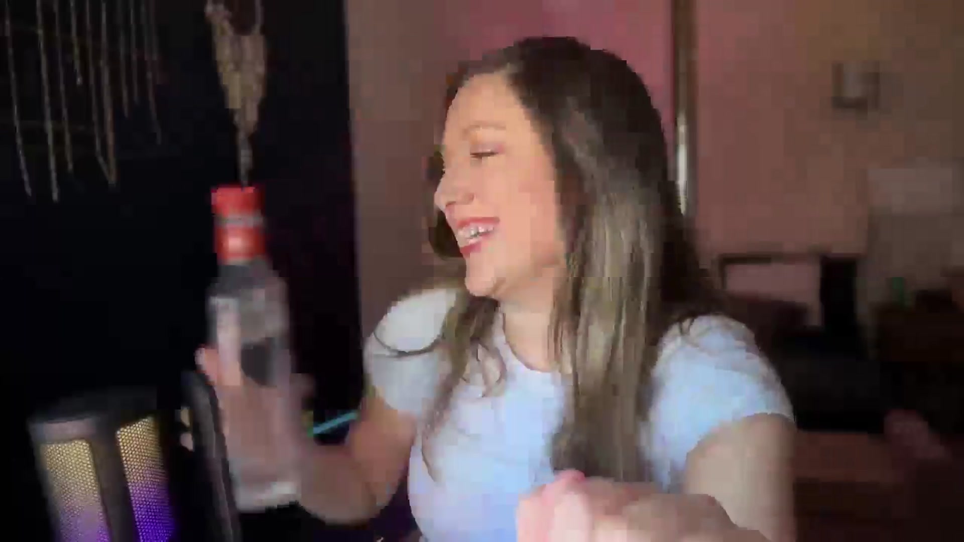Gallery image thumbnail from WanderLUST135's myfreecams stream on, 08/20/2025, 24:42 image 17 of 20