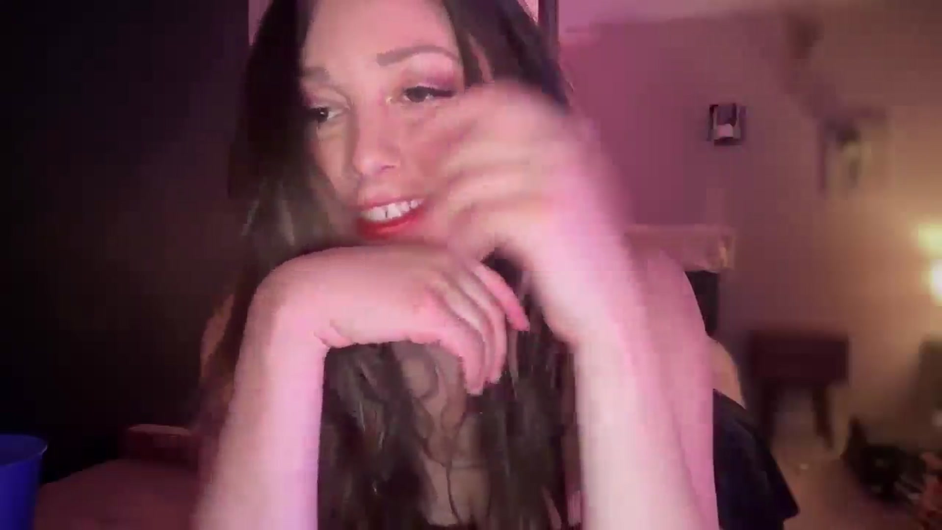 Gallery image thumbnail from WanderLUST135's myfreecams stream on, 09/17/2025, 06:30 image 20 of 20