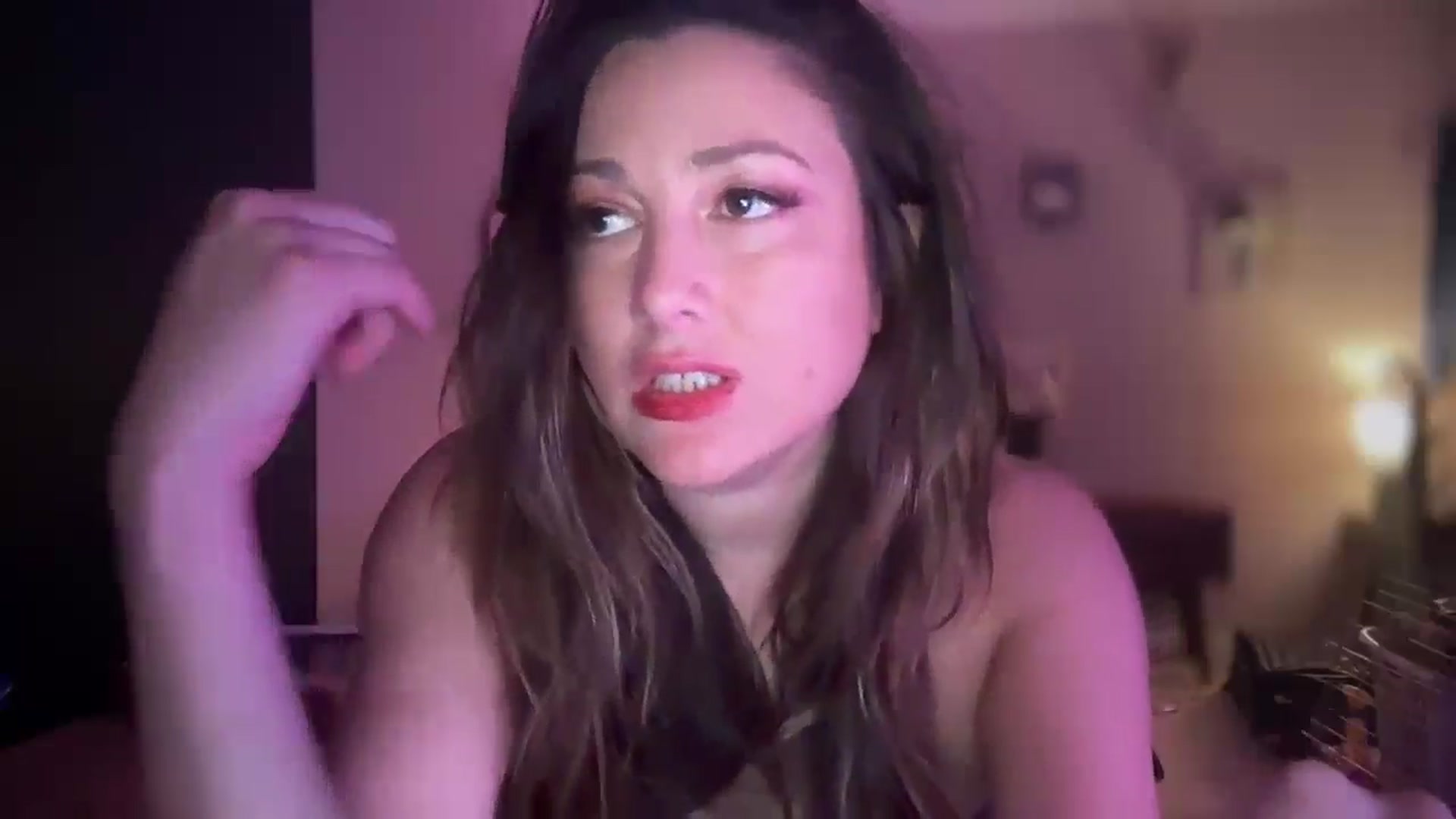 Gallery image thumbnail from WanderLUST135's myfreecams stream on, 09/17/2025, 06:30 image 19 of 20