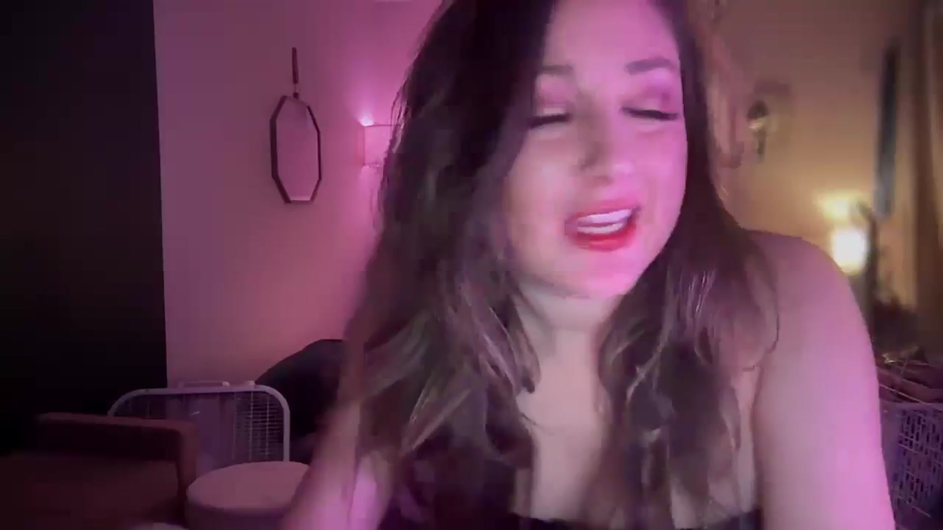 Gallery image thumbnail from WanderLUST135's myfreecams stream on, 09/17/2025, 06:30 image 10 of 20