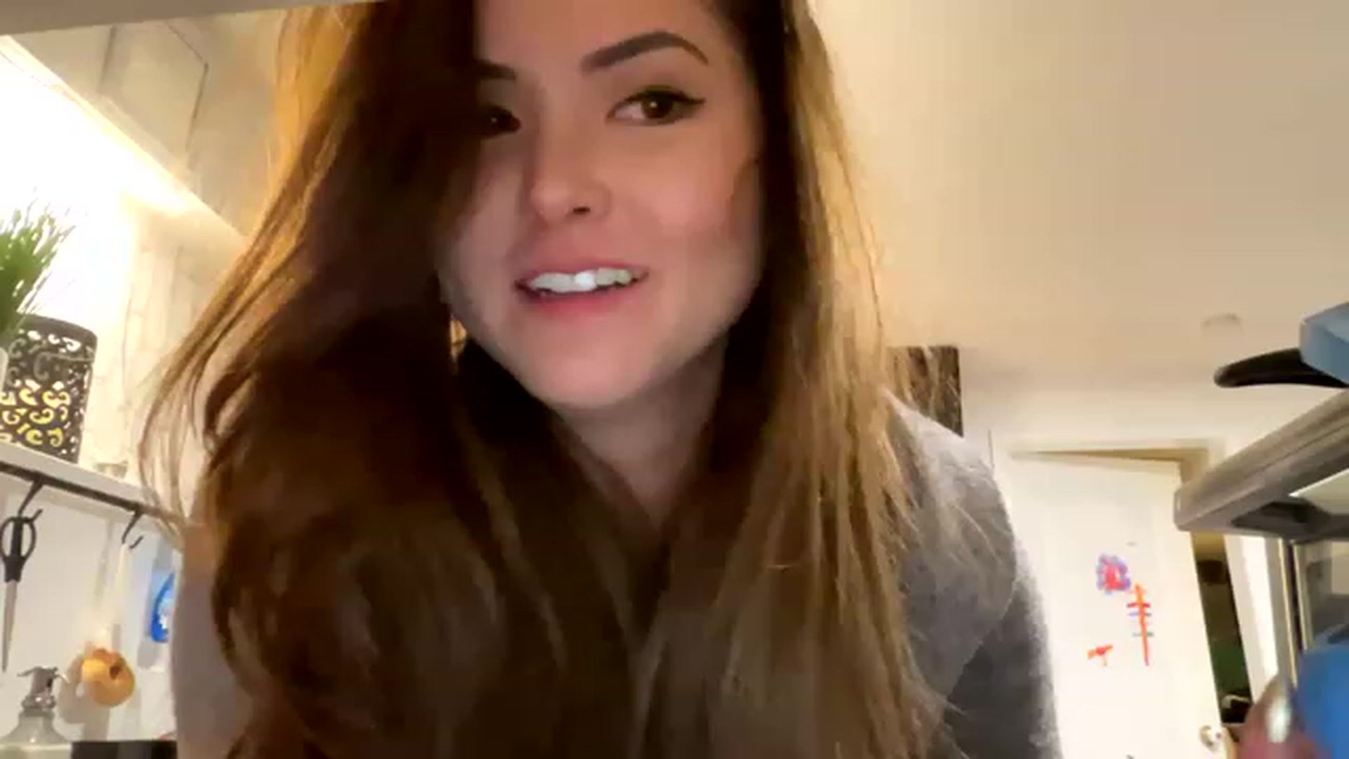 Gallery image thumbnail from Warmbaguette's myfreecams stream on, 03/18/2023, 13:23 image 5 of 20