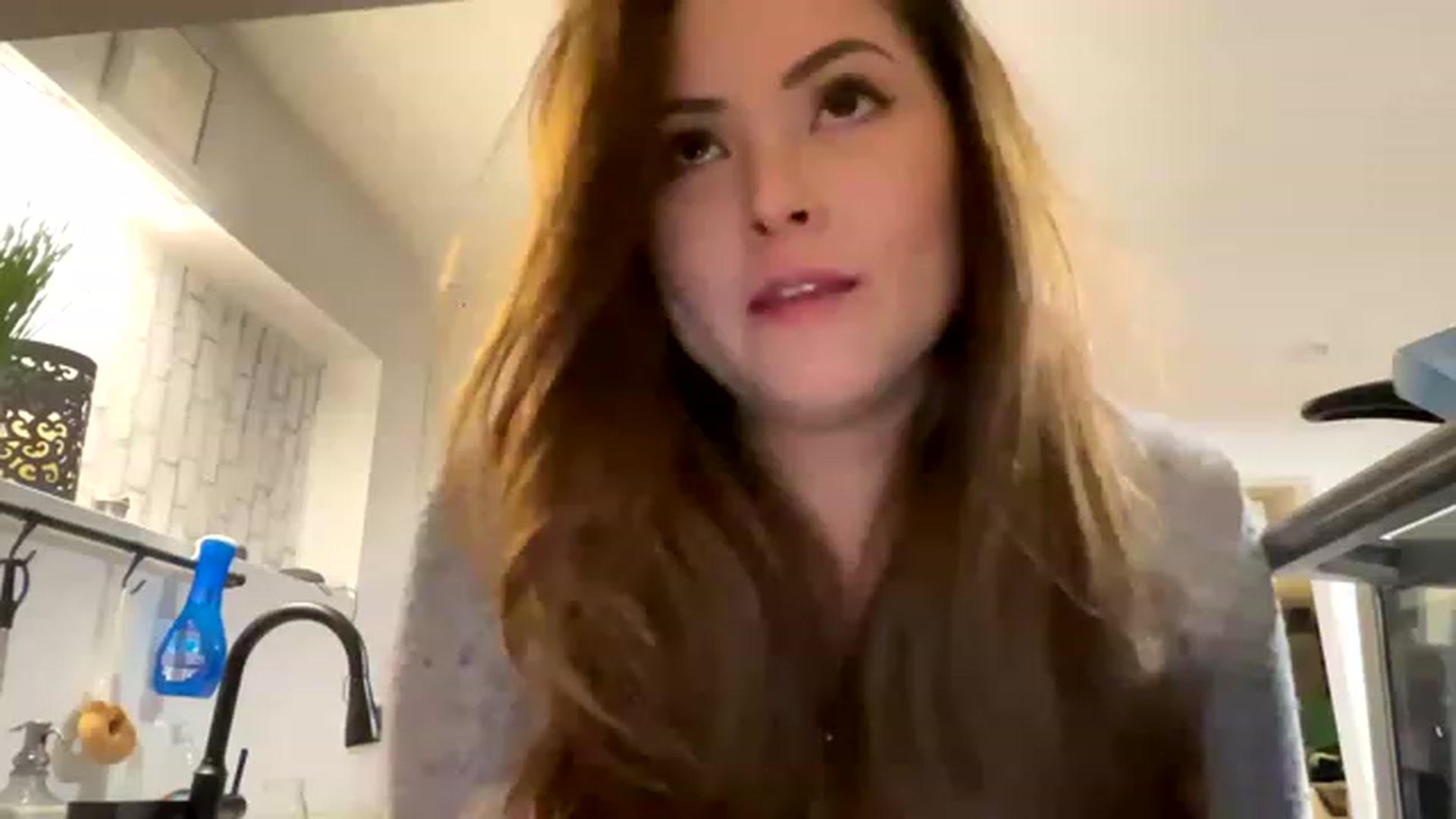 Gallery image thumbnail from Warmbaguette's myfreecams stream on, 03/18/2023, 13:23 image 8 of 20