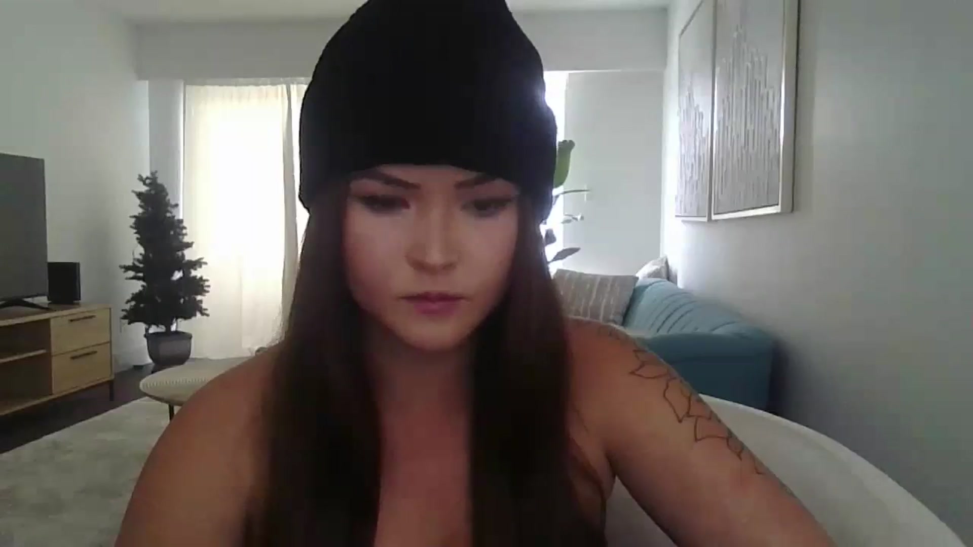 Gallery image thumbnail from Warmbaguette's myfreecams stream on, 07/26/2023, 21:14 image 15 of 20