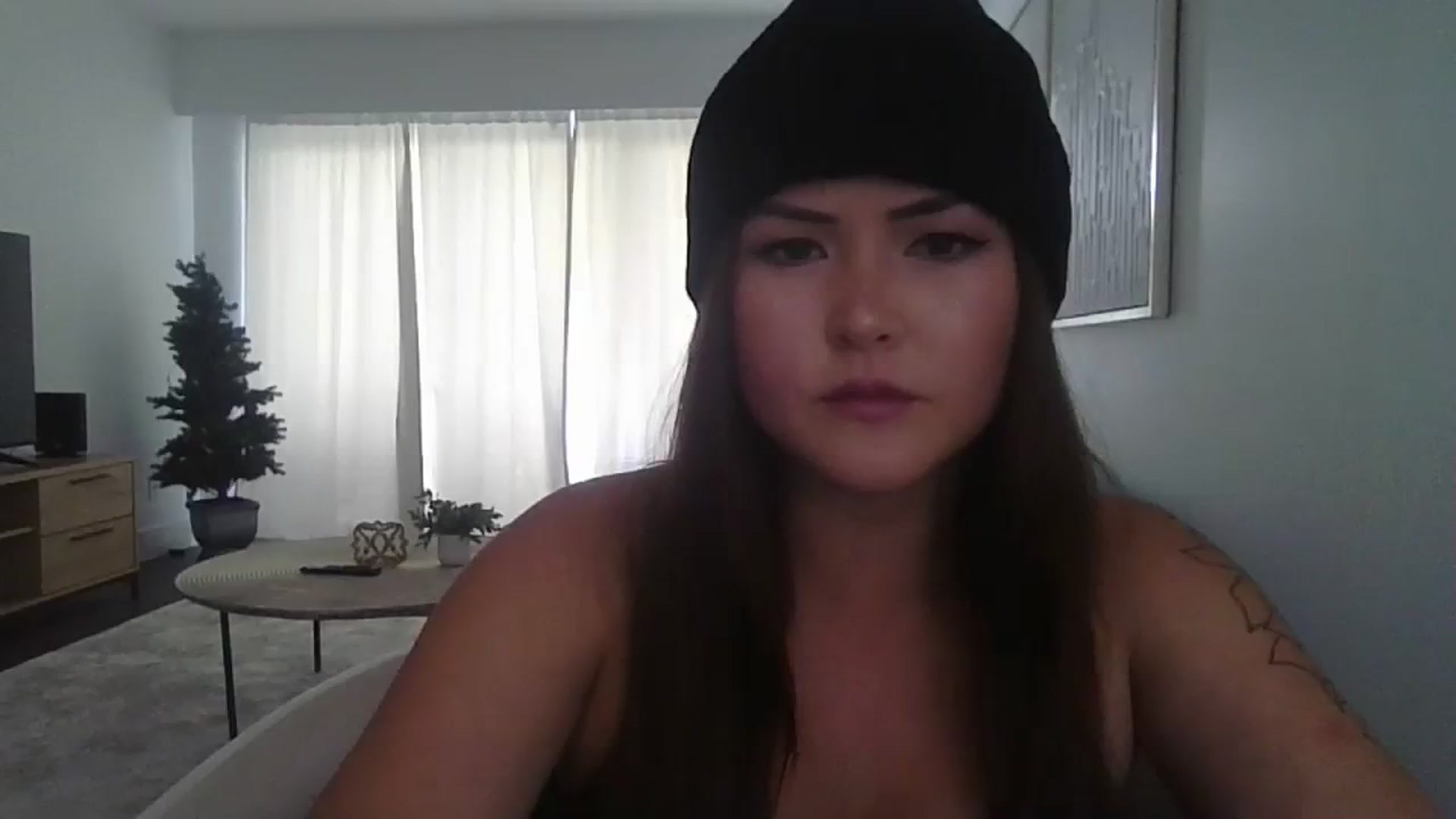 Gallery image thumbnail from Warmbaguette's myfreecams stream on, 07/26/2023, 21:14 image 3 of 20