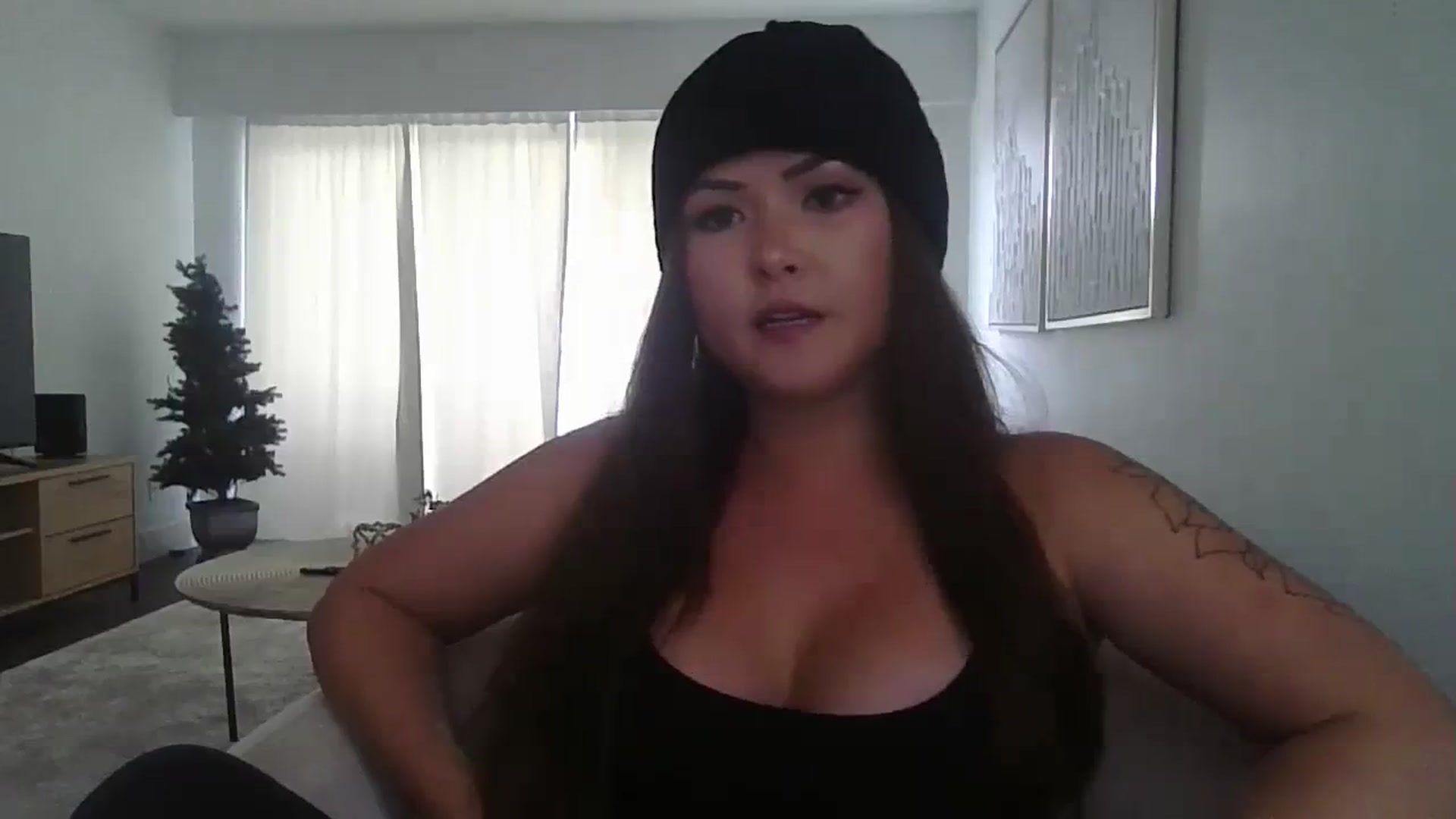 Gallery image thumbnail from Warmbaguette's myfreecams stream on, 07/26/2023, 21:14 image 7 of 20
