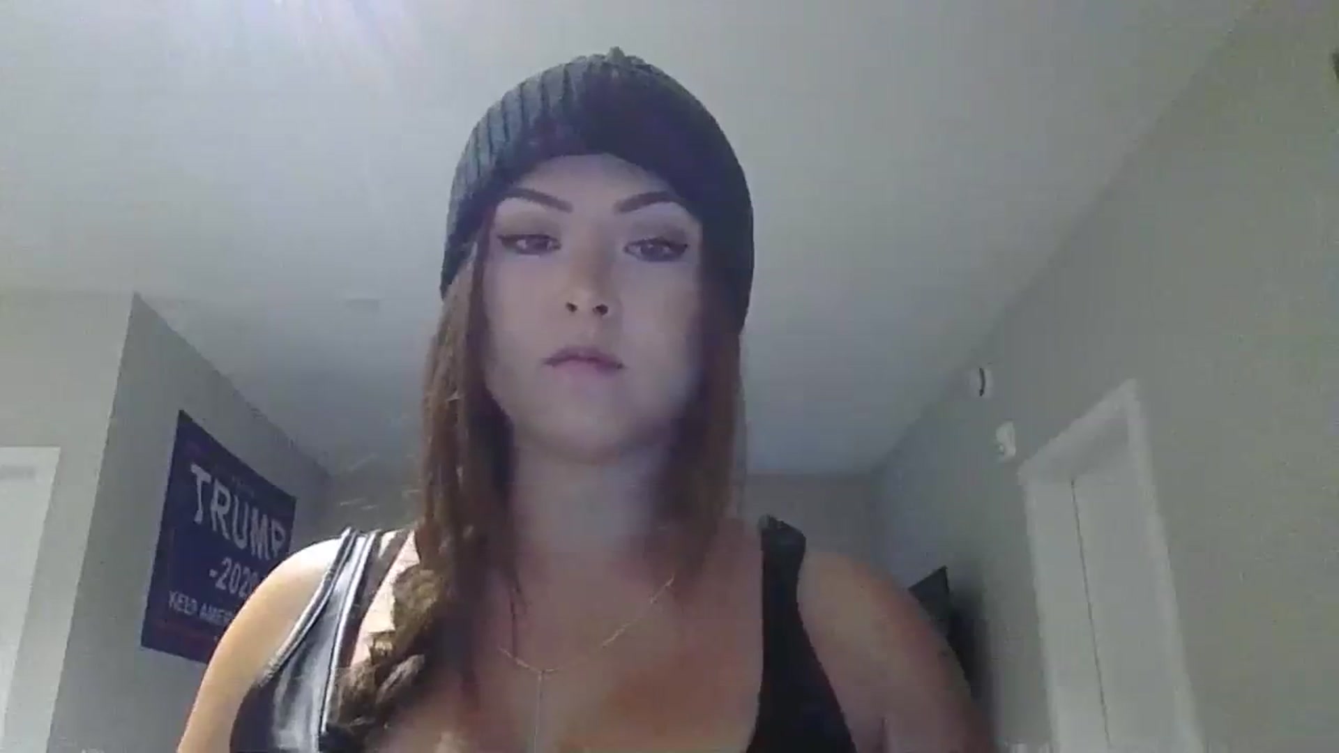 Gallery image thumbnail from Warmbaguette's myfreecams stream on, 08/09/2023, 15:25 image 13 of 20