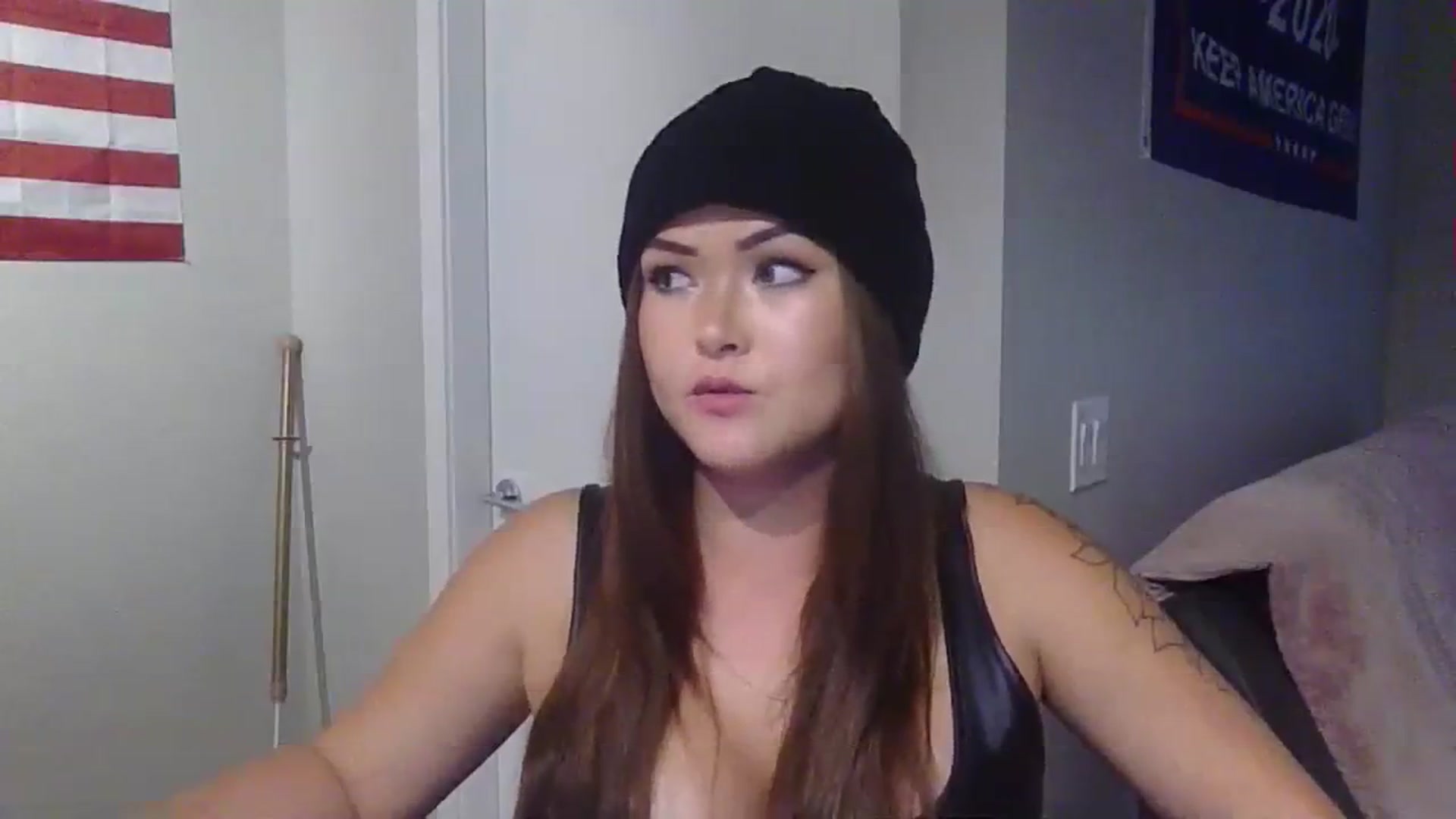 Gallery image thumbnail from Warmbaguette's myfreecams stream on, 08/09/2023, 16:20 image 15 of 20