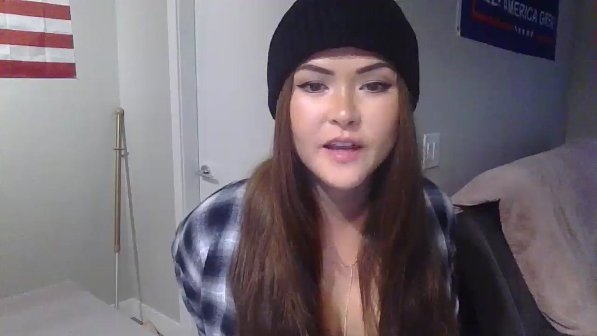 Gallery image thumbnail from Warmbaguette's myfreecams stream on, 08/09/2023, 16:54 image 17 of 20